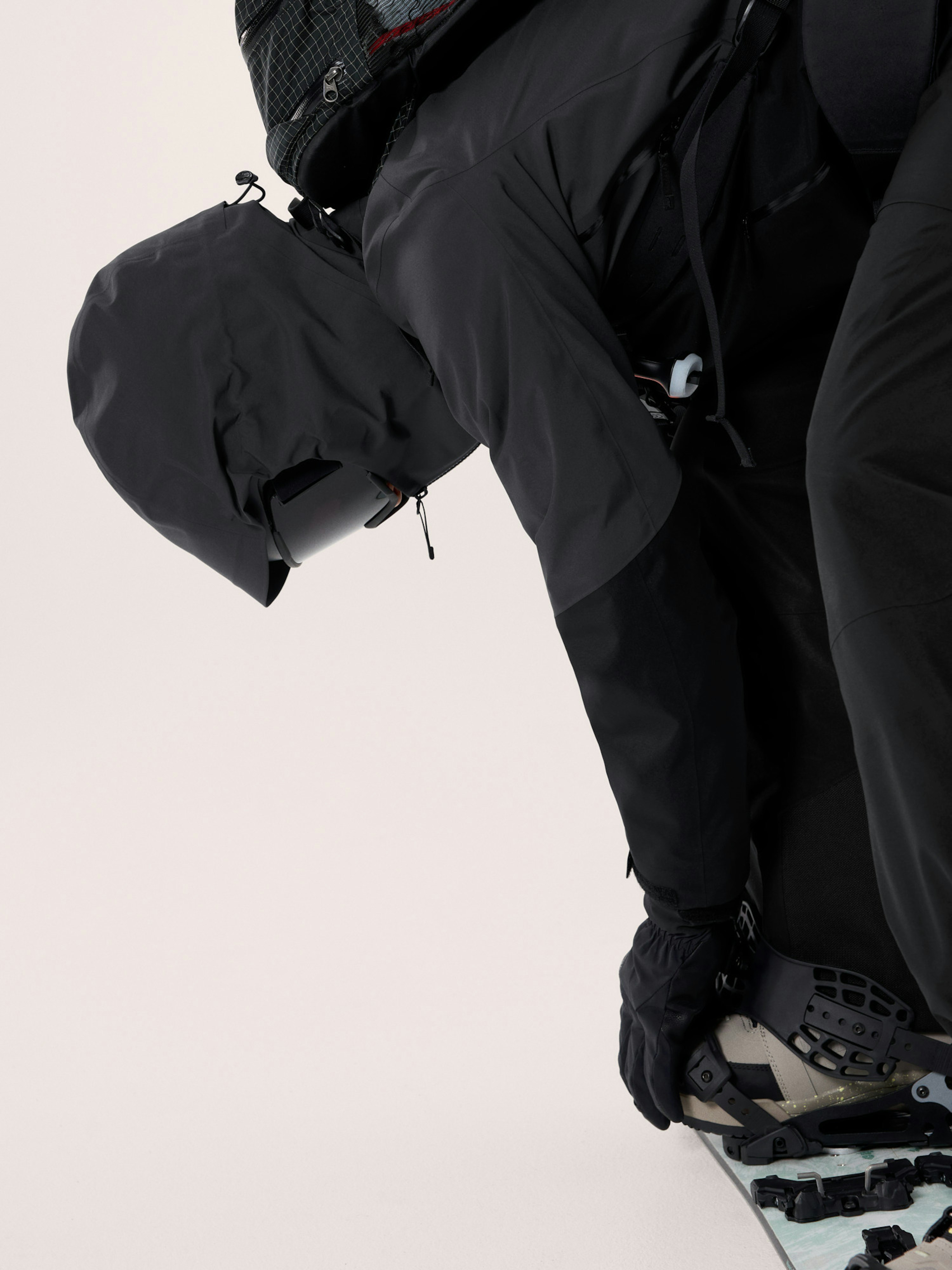 Rush Jacket Women's Graphite / Black Hood