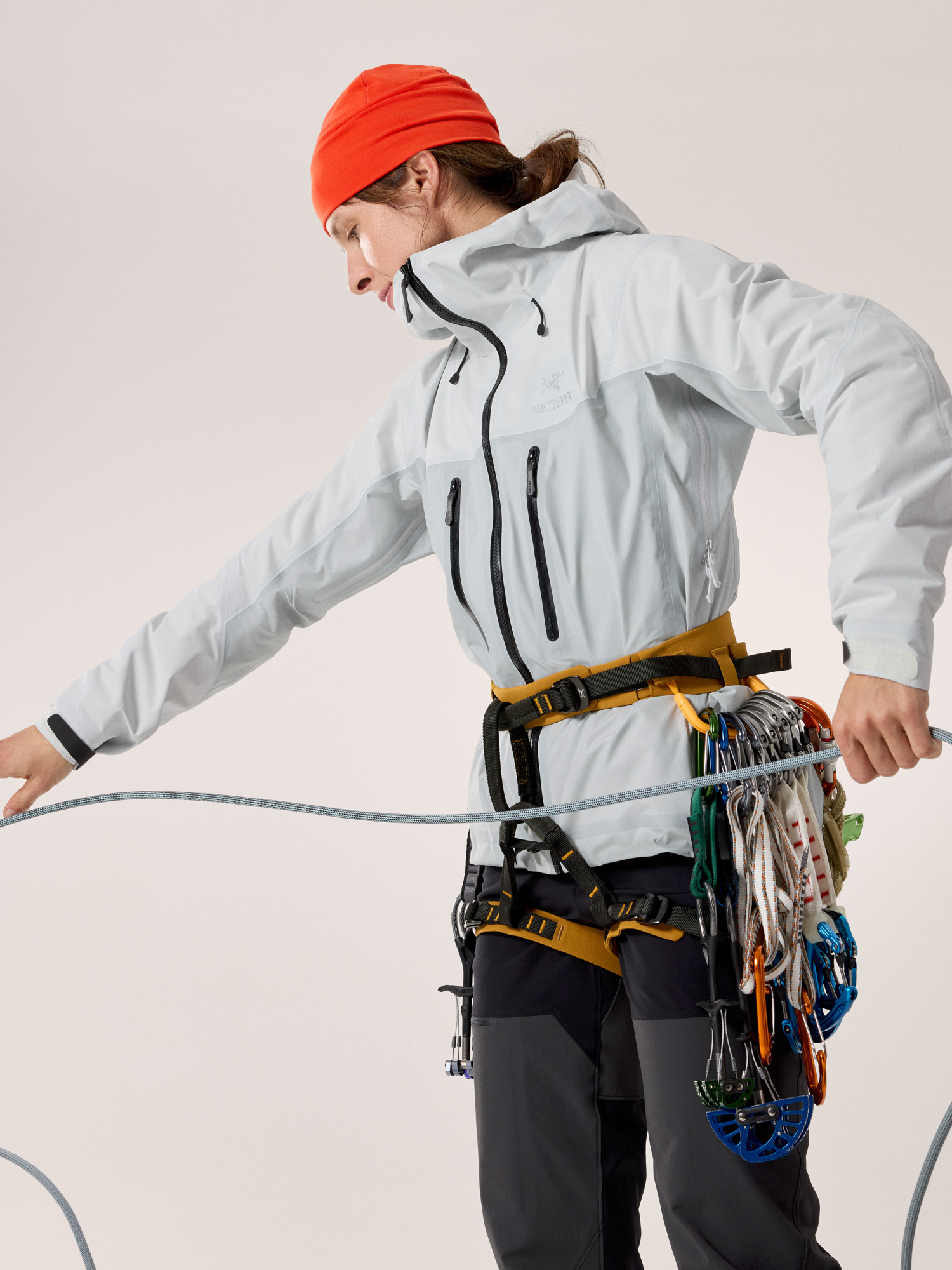 Alpha Jacket Women's Arctic Silk / Solitude Hover