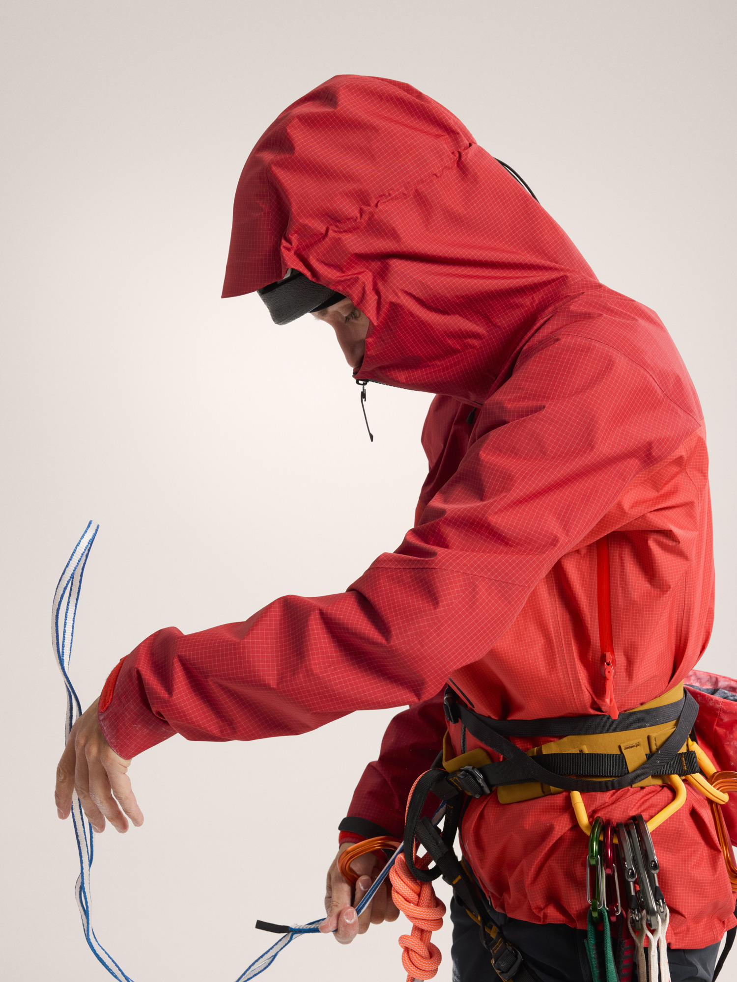 Alpha Jacket Women's Carmine / Dynasty Hover