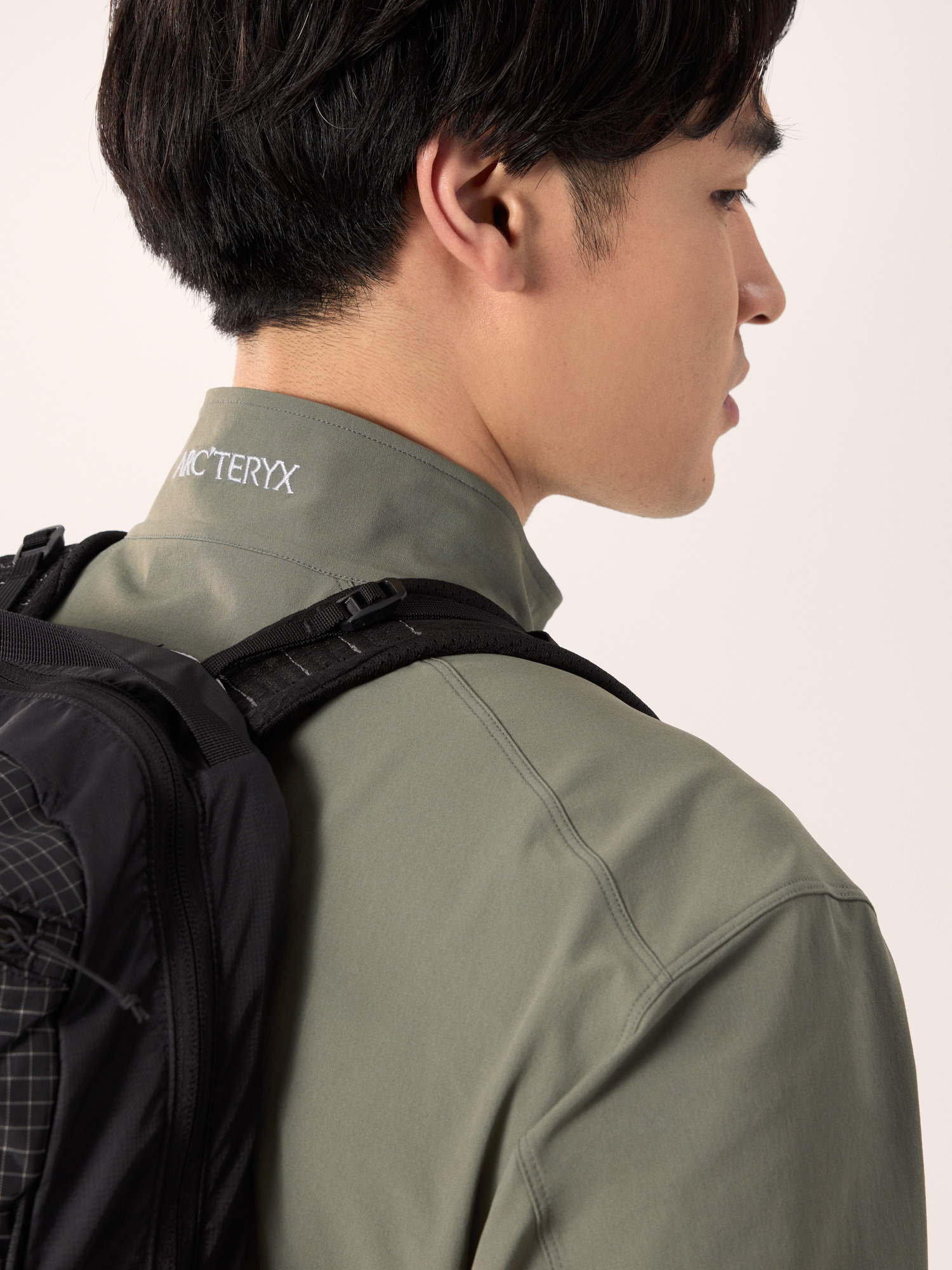 Gamma Jacket Forage Detail 1