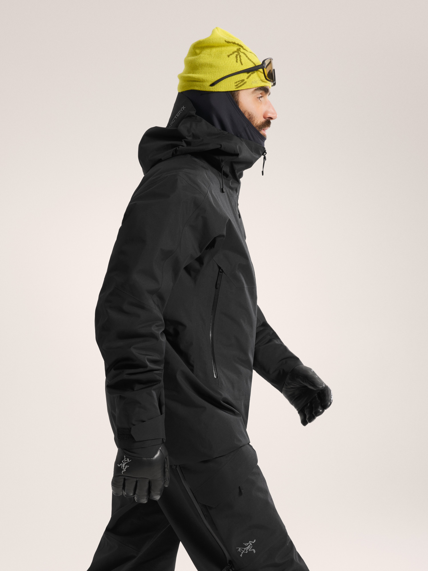 Sabre Insulated Jacket Black Side View