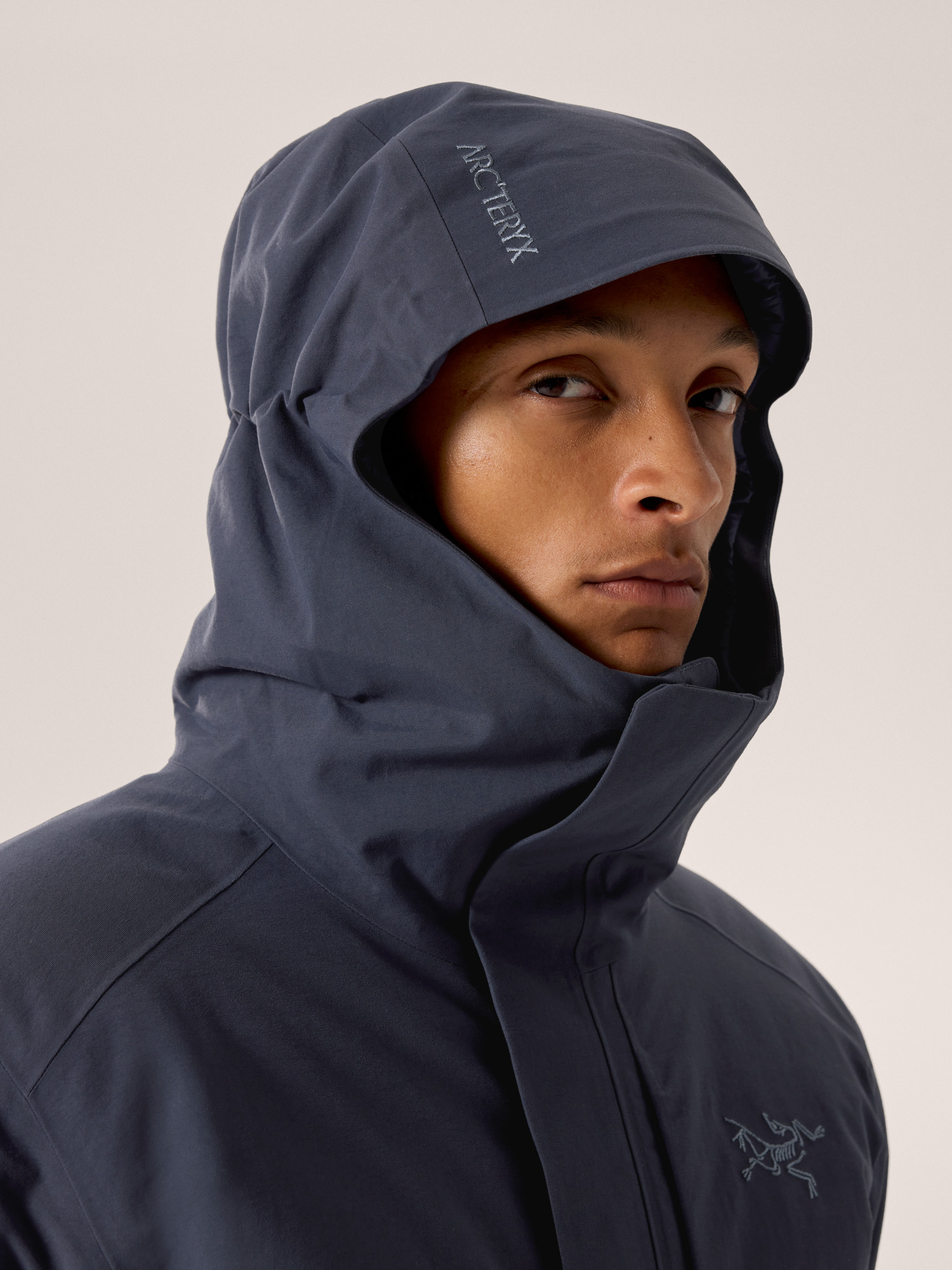 Therme Down Jacket Black Sapphire Hood