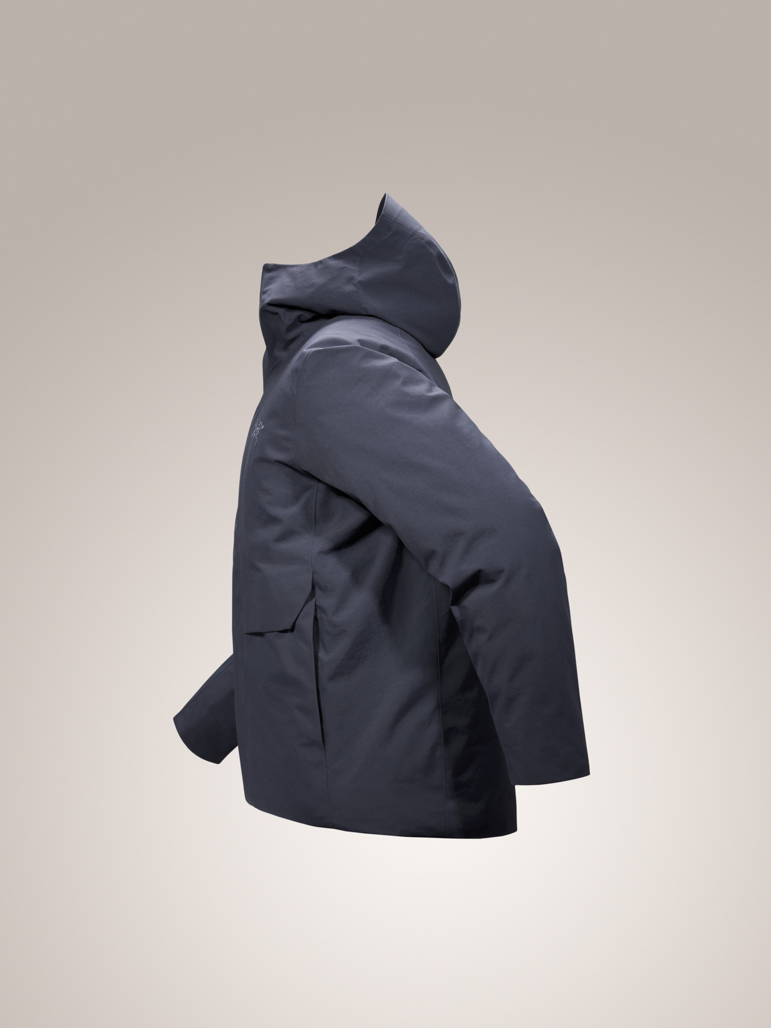 Therme Down Jacket Black Sapphire Profile