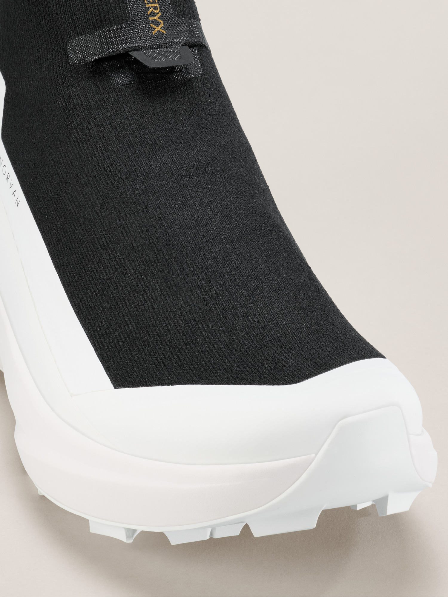 Norvan 4 Nivalis Shoe Women's Black/Arctic Silk Hover