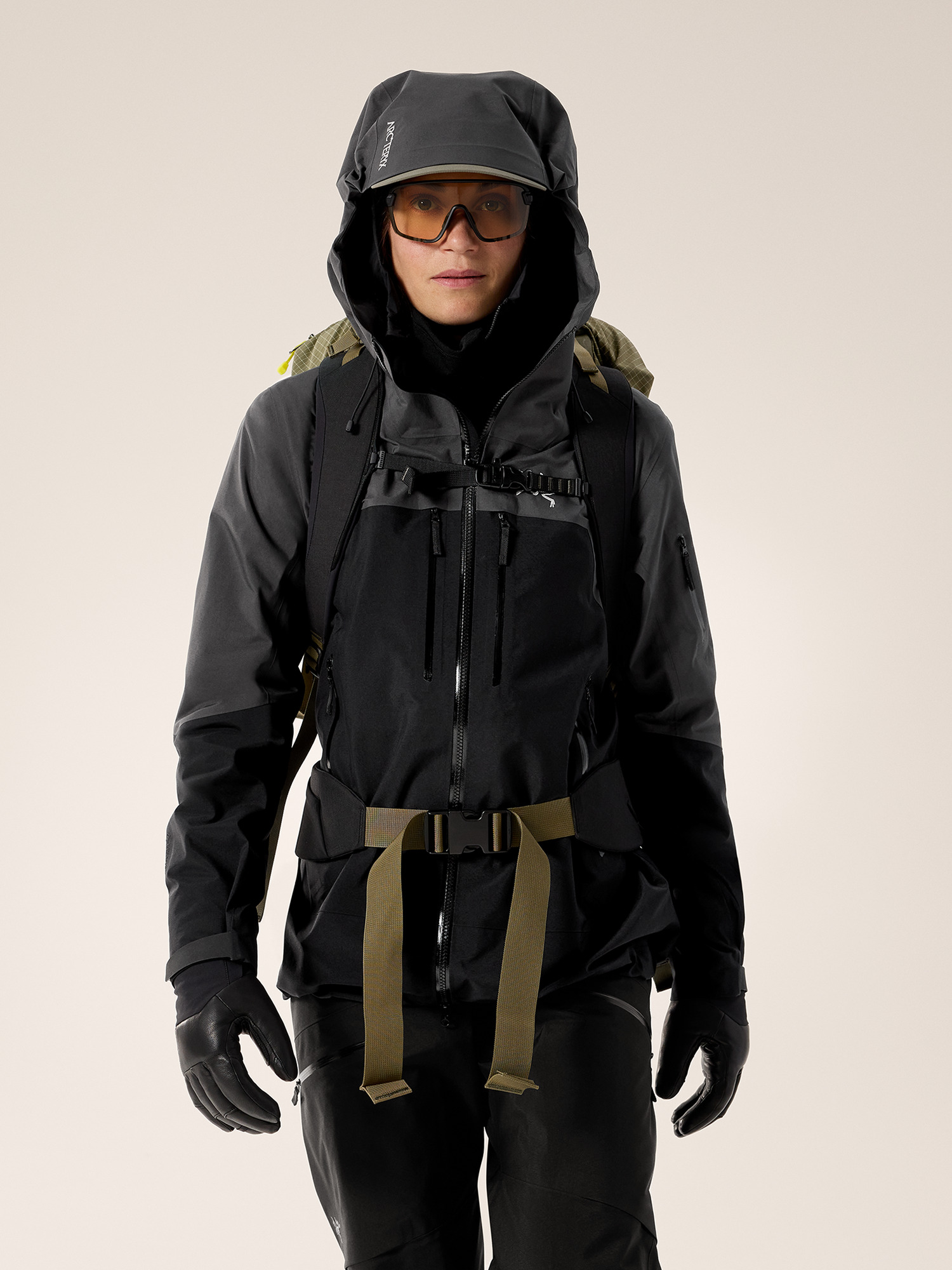 Micon 37 Backpack Tatsu Back View