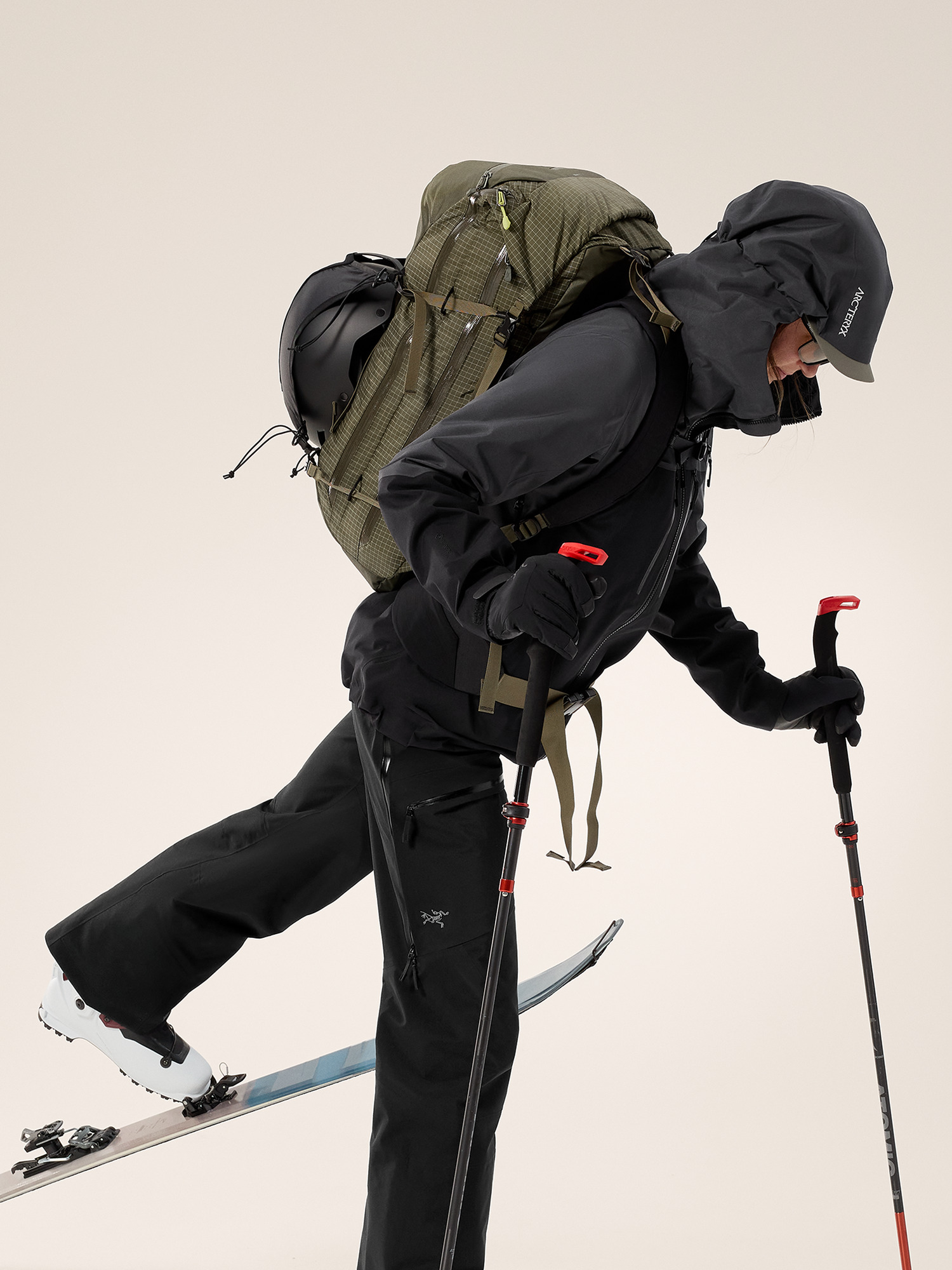 Micon 37 Backpack Tatsu Hover