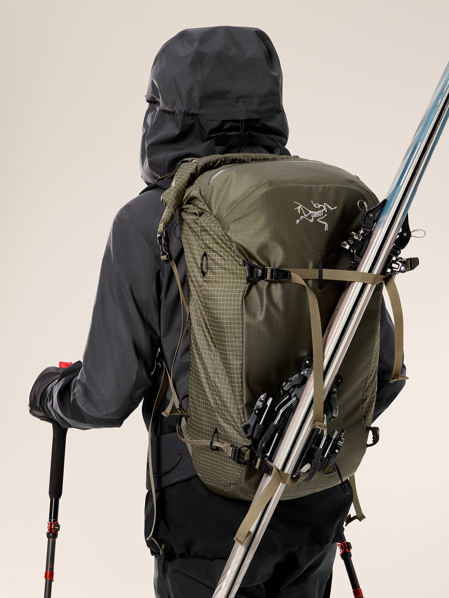 Micon 37 Backpack Tatsu Ski Carry Diagonal