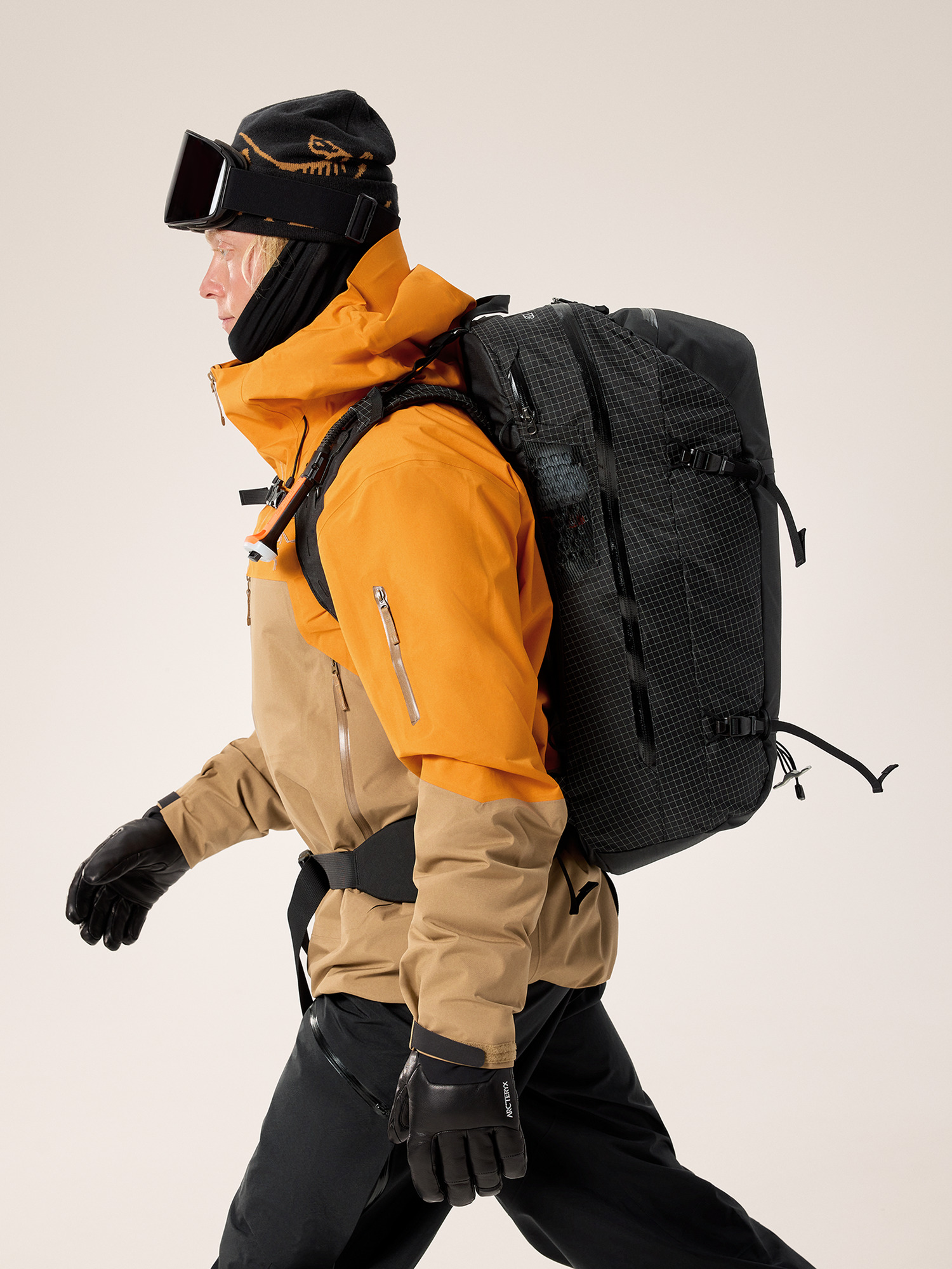 Micon LiTRIC 42 Backpack Black Detail 1