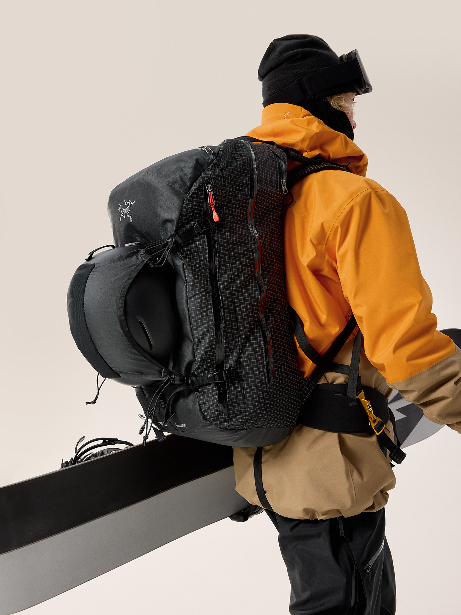 Micon LiTRIC 42 Backpack Black Equipment Carry