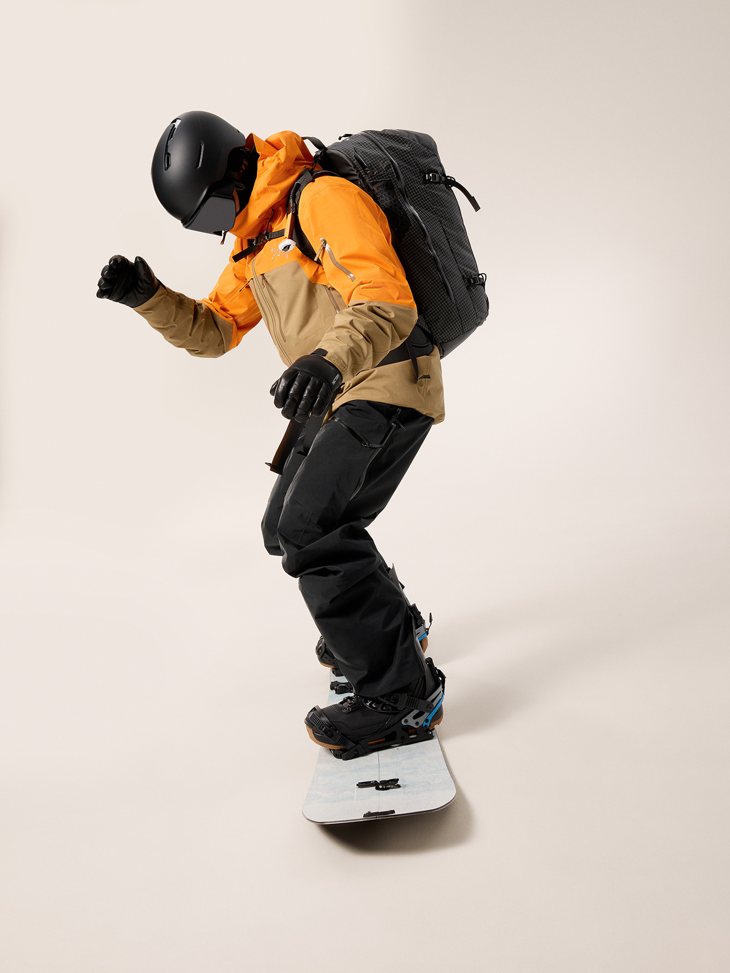 Micon LiTRIC 42 Backpack Black Full Body