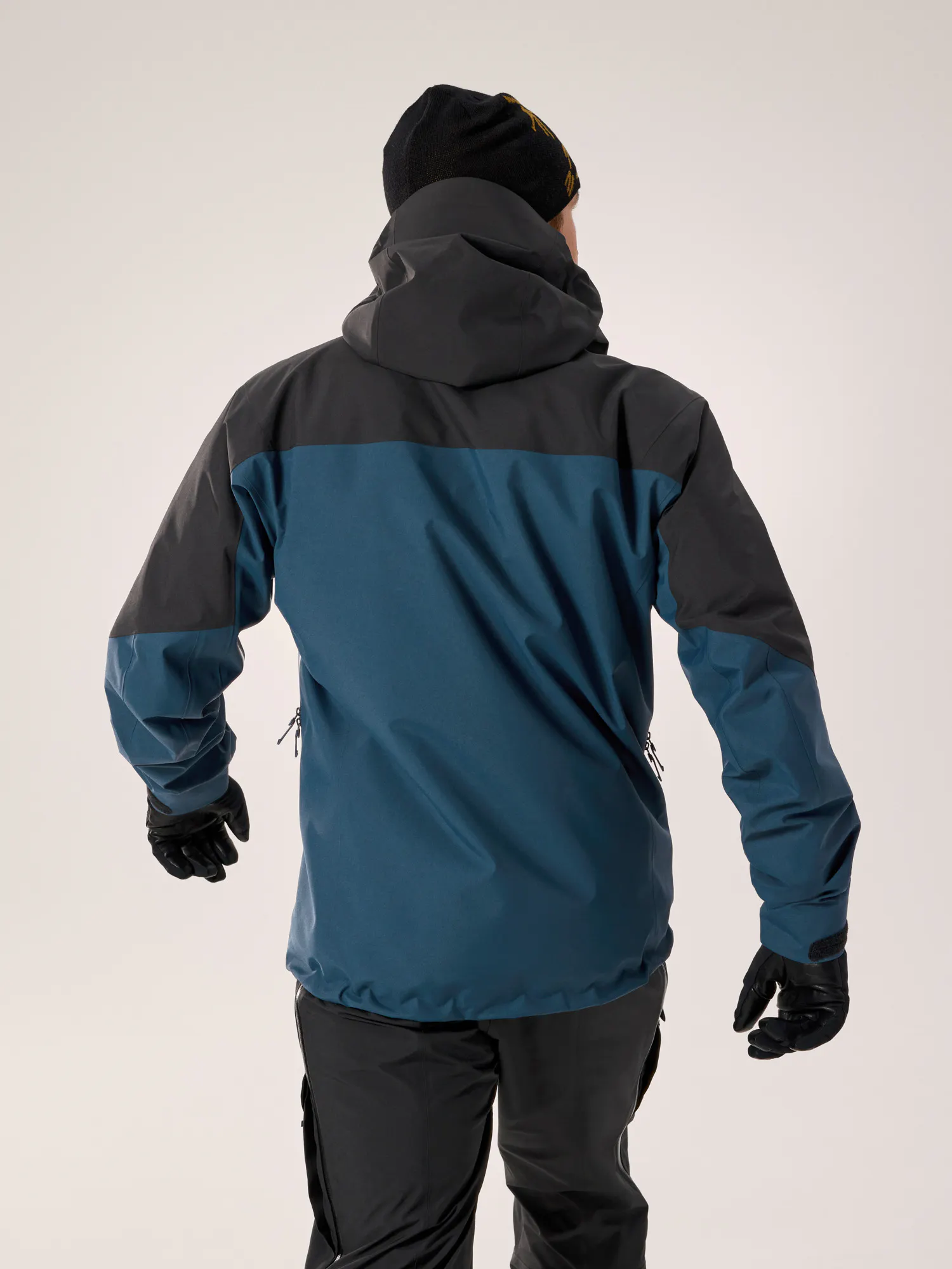 Alpha SV Jacket Men's | Arc'teryx Outlet