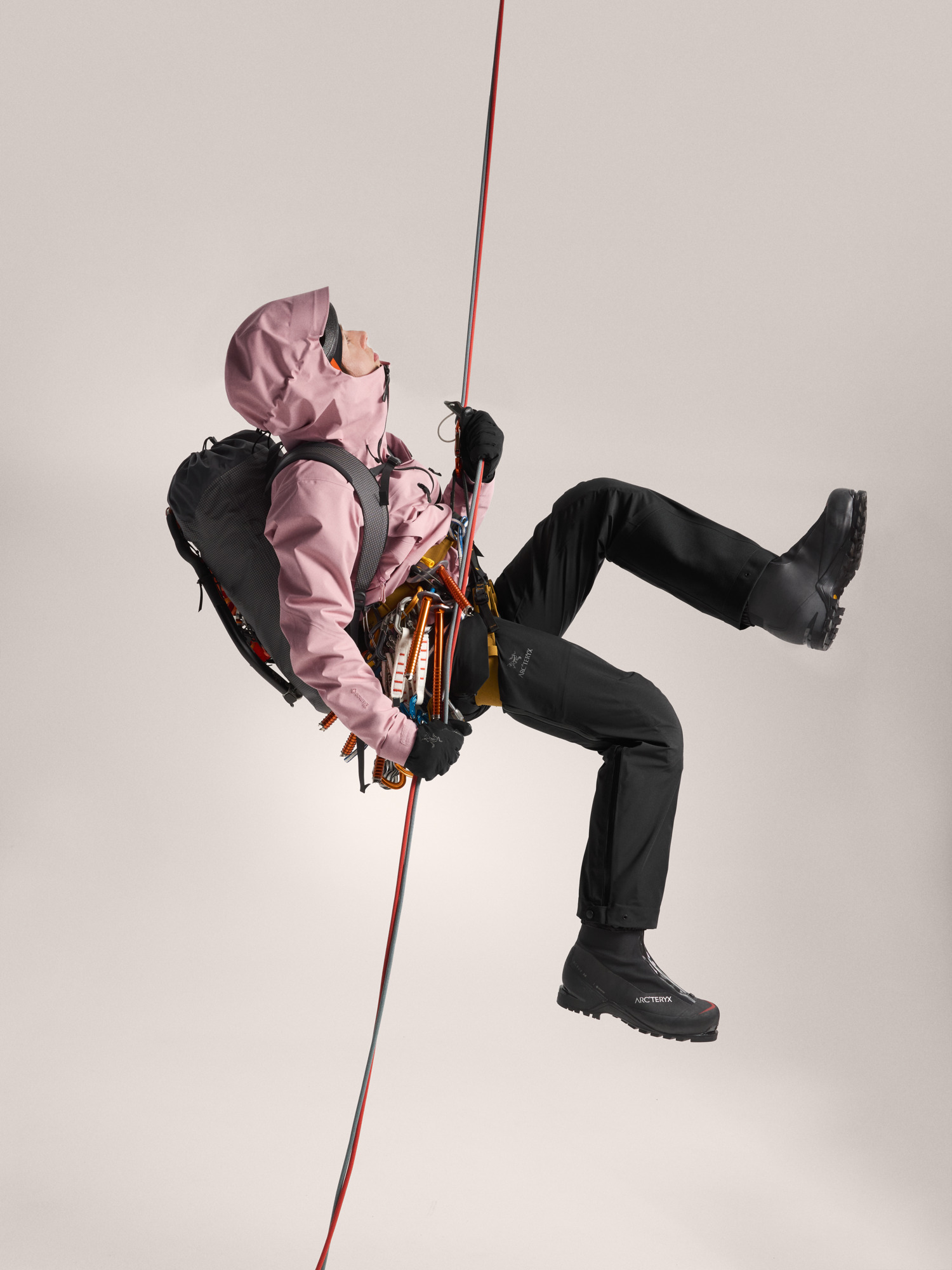 Alpha SV Jacket Women's Bliss / Black Full Body