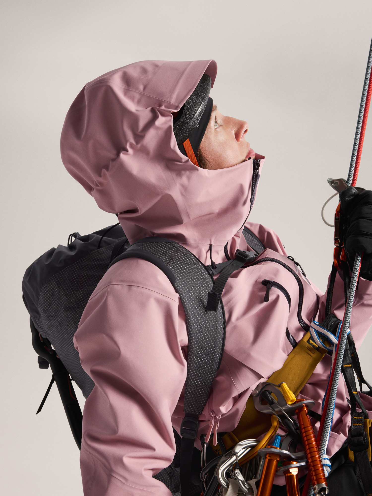 Alpha SV Jacket Women's Bliss / Black Hood