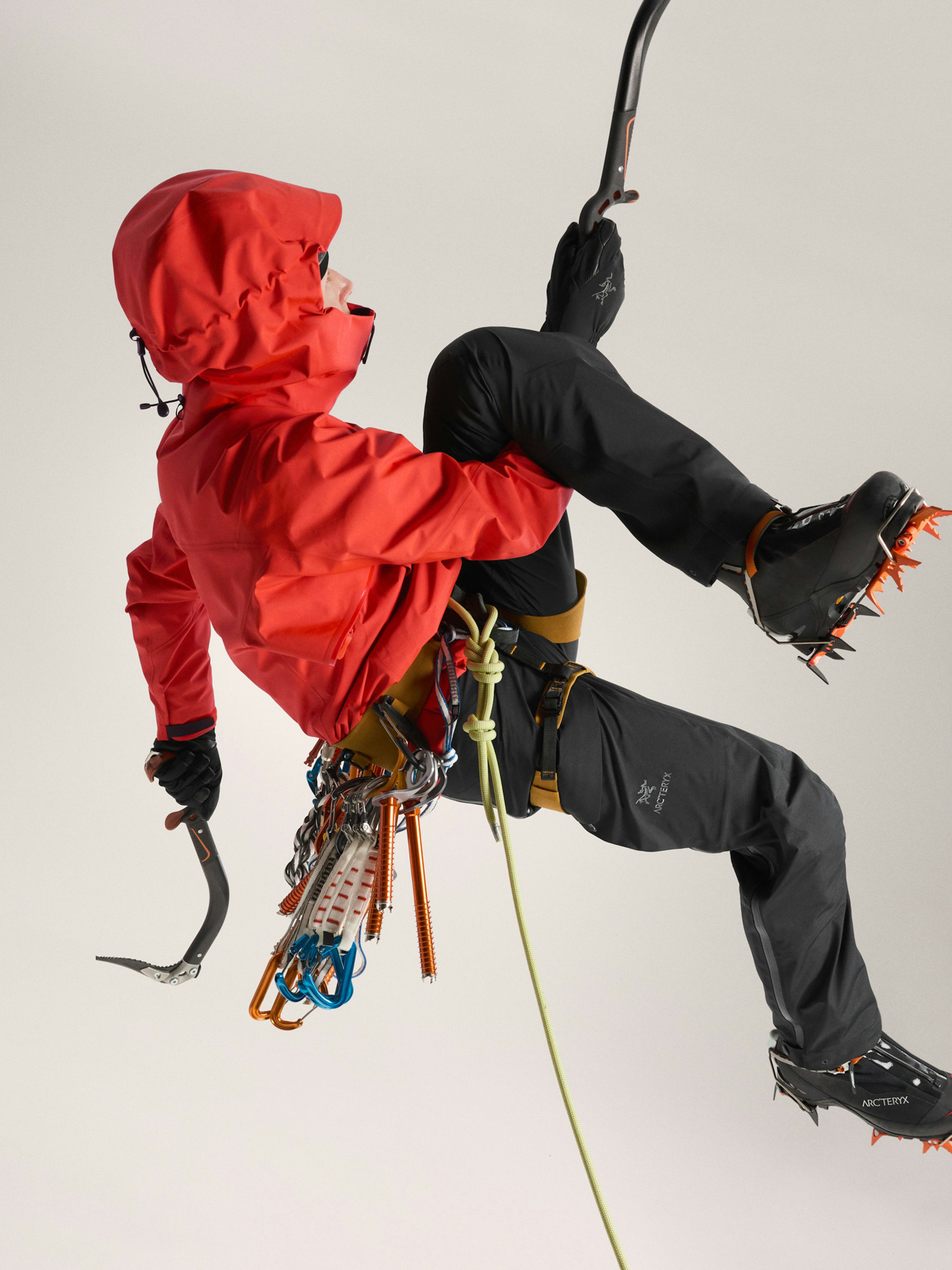 Alpha SV Jacket Women's Dynasty / Black Full Body