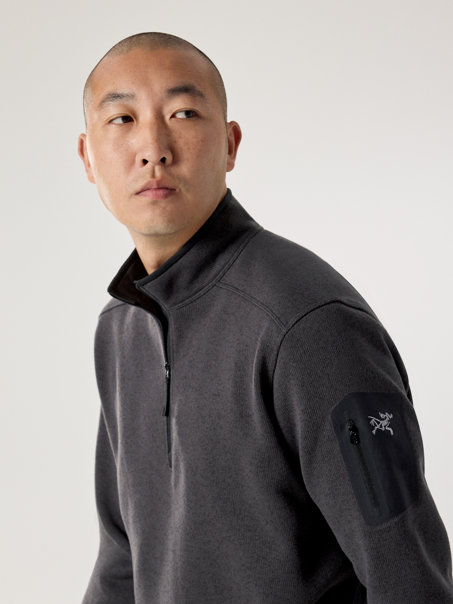 Covert 1/2 Zip Neck Black Heather II Detail 1