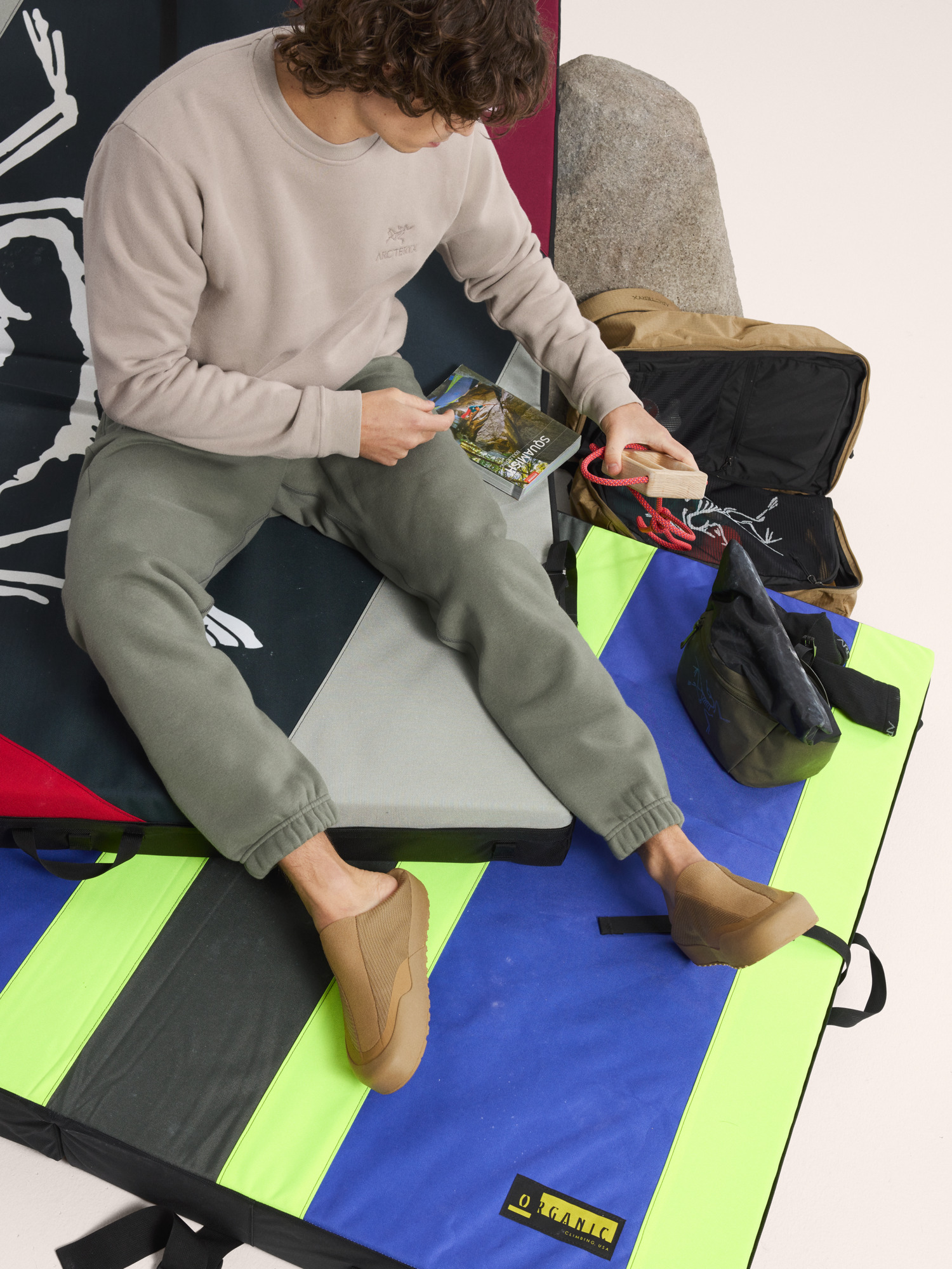 Emblem Fleece Jogger Forage Hover