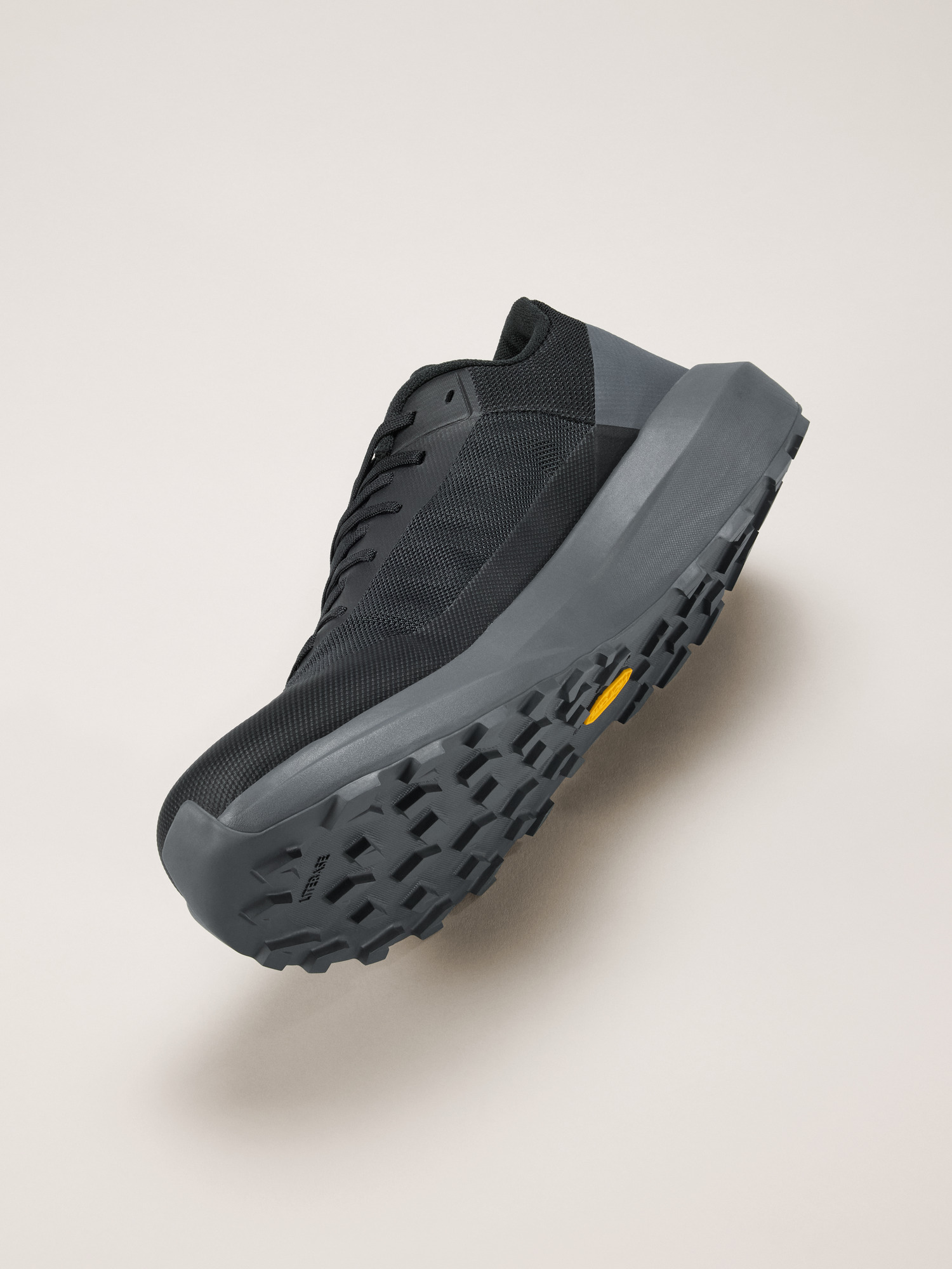 Norvan LD 4 Shoe Black/Cloud Side