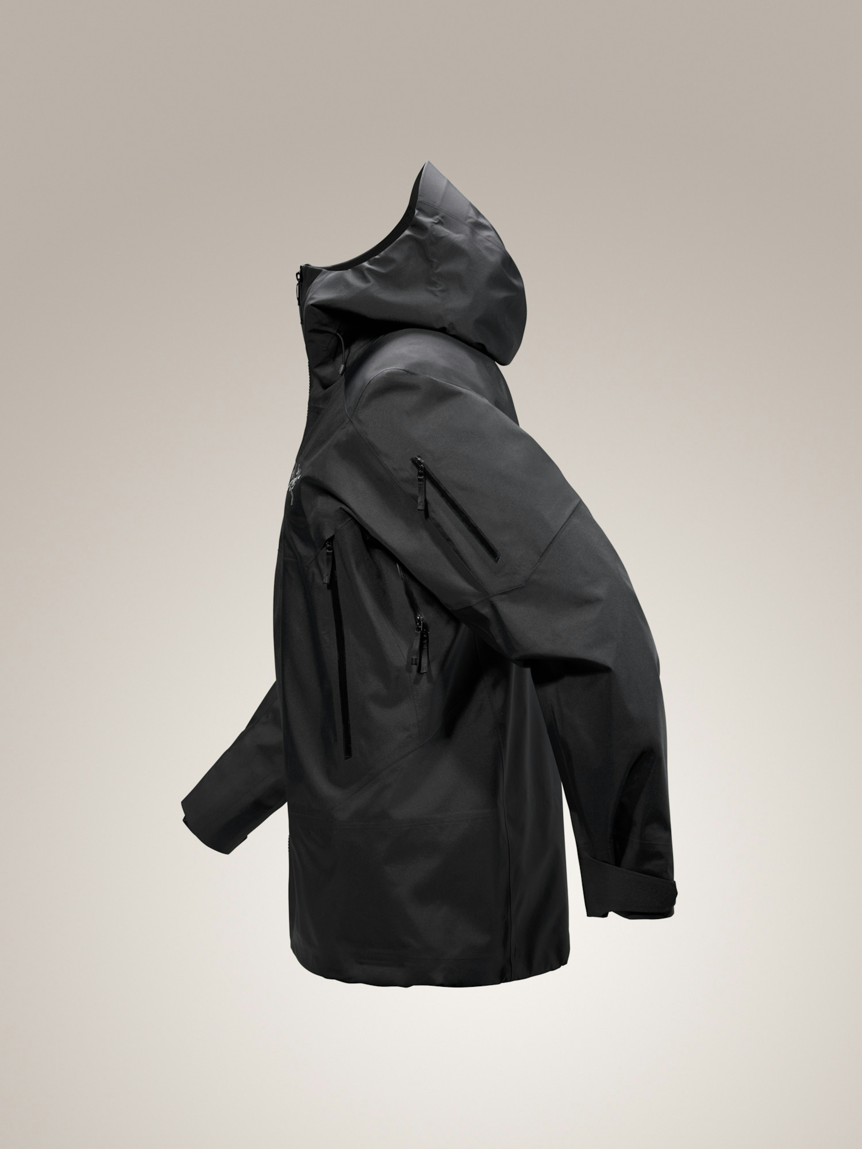 Sabre Jacket Black Profile