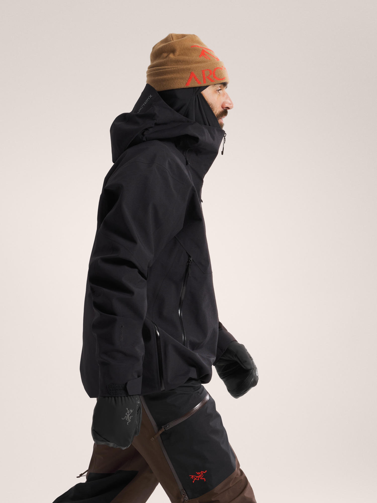 Sabre Relaxed Anorak Black Side View