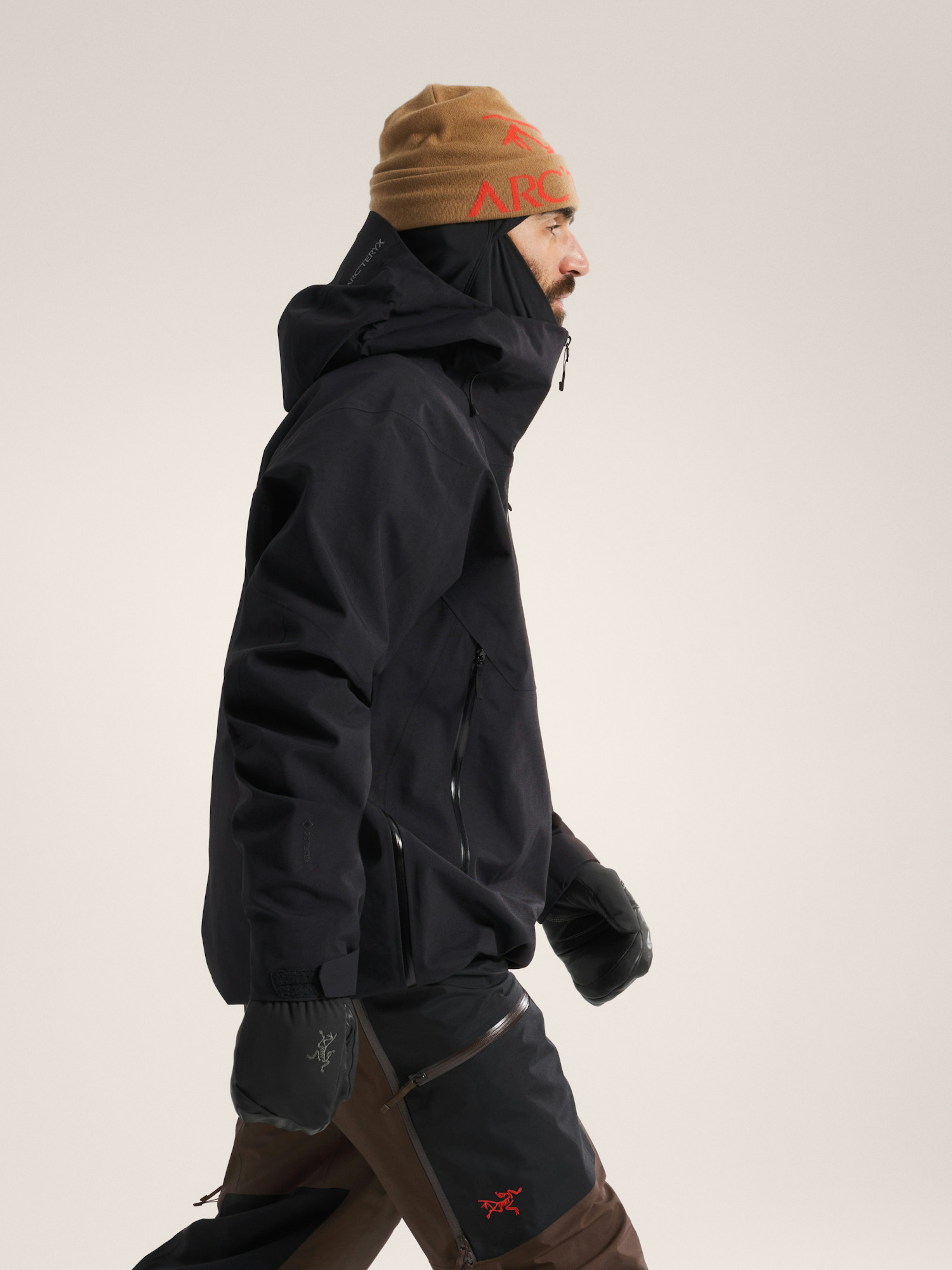 Sabre Relaxed Anorak Black Side View