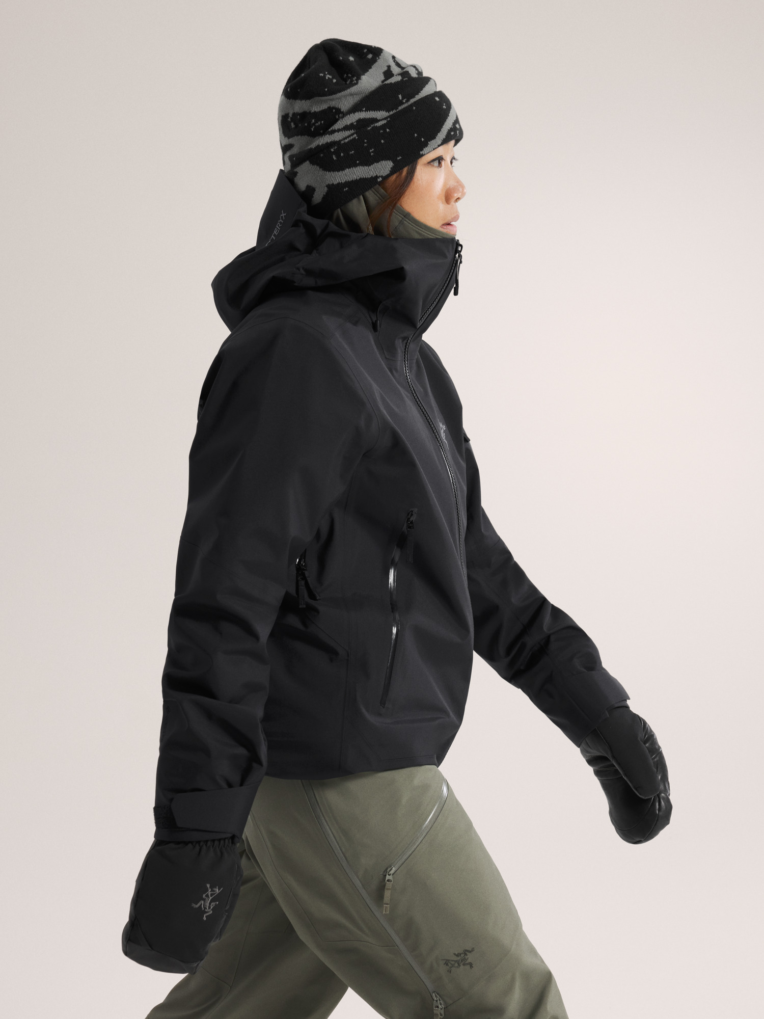 Sentinel Jacket Women's Black Side View