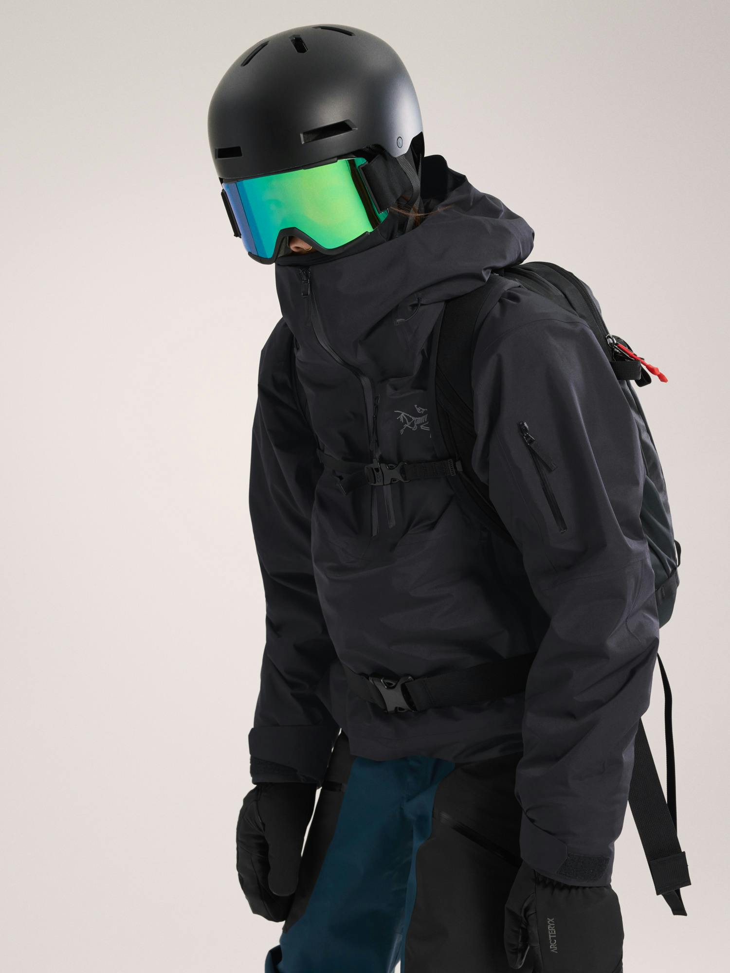 Sentinel Insulated Anorak Women's Black Hover