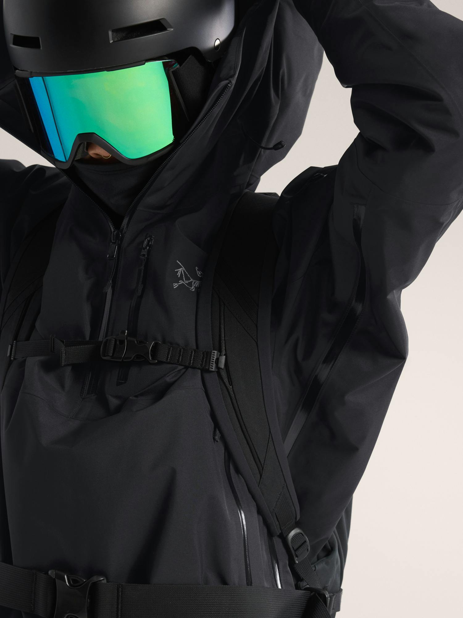 Sentinel Insulated Anorak Women's Black Pit Zip