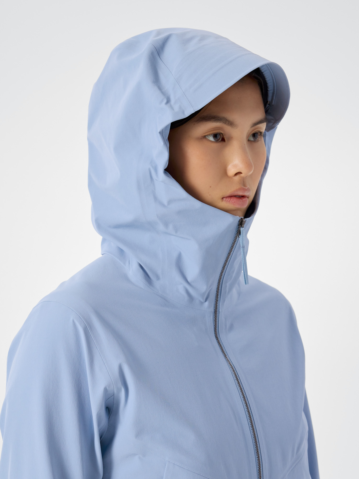 Focal Hoody Women's Waterfront Detail 2