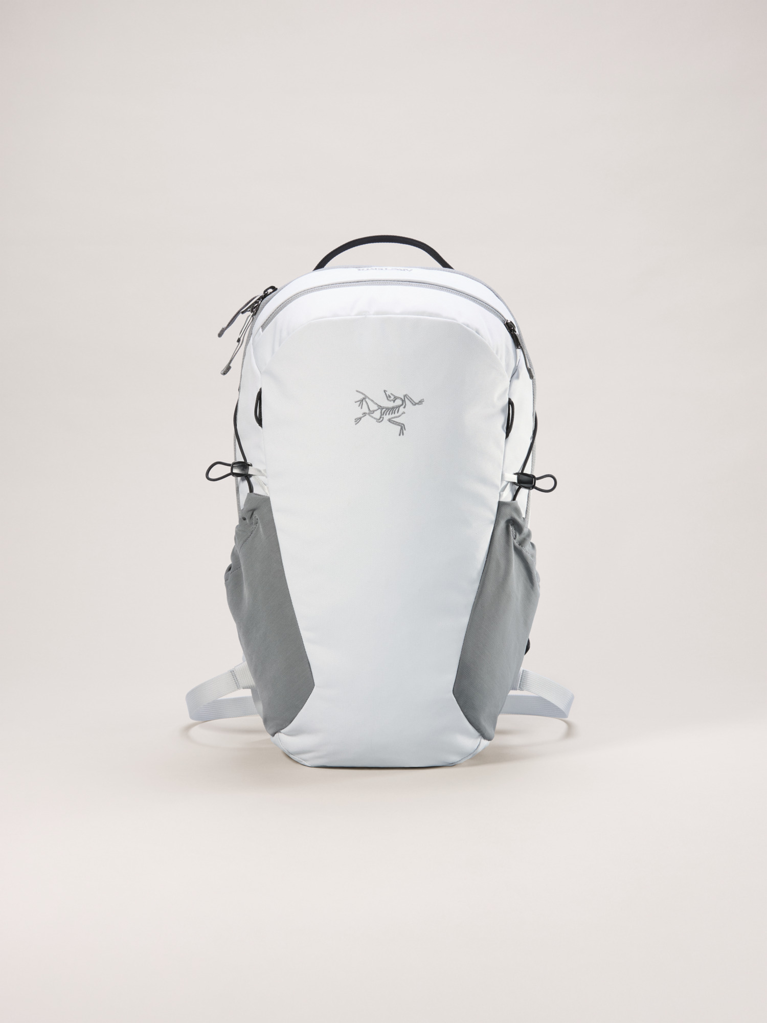 Mantis 16 Backpack Solitude / Void Front