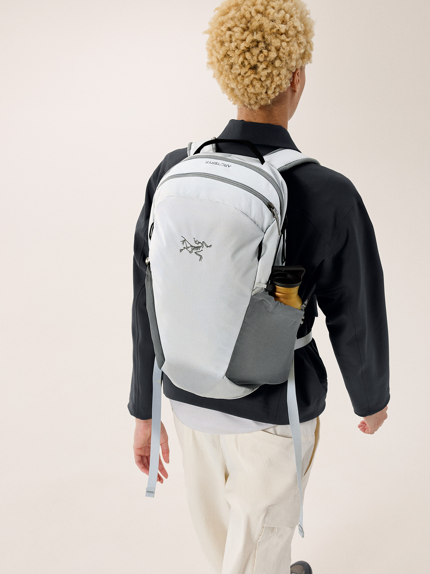 Mantis 16 Backpack Solitude / Void Hover