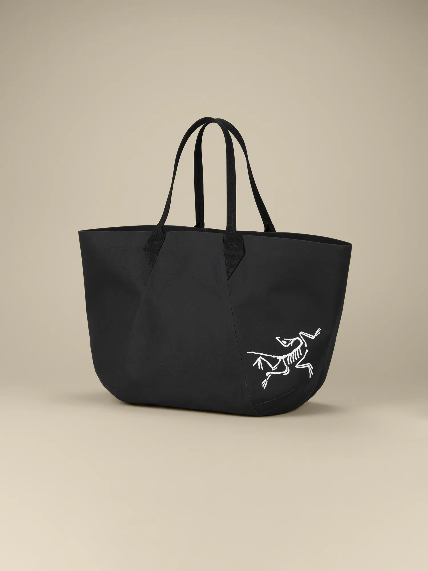 Carrier 45 Gear Tote | Arc'teryx United States