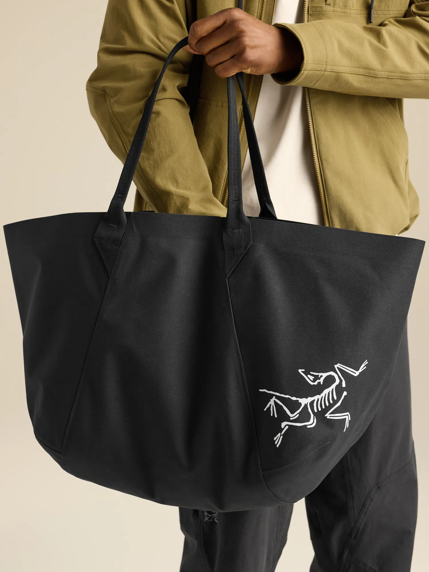 Carrier 45 Gear Tote | Arc'teryx United States