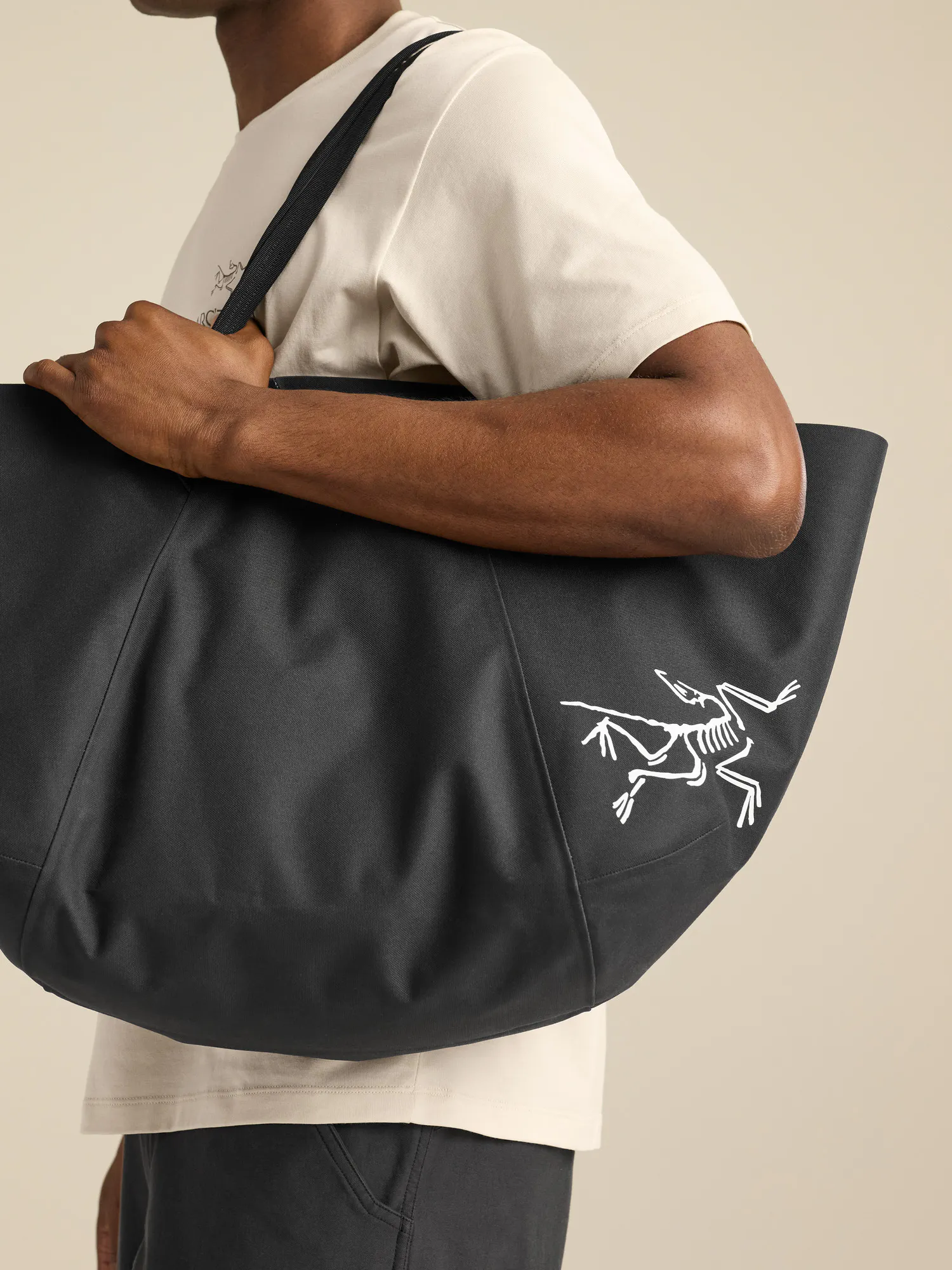 Carrier 45 Gear Tote | Arc'teryx United States