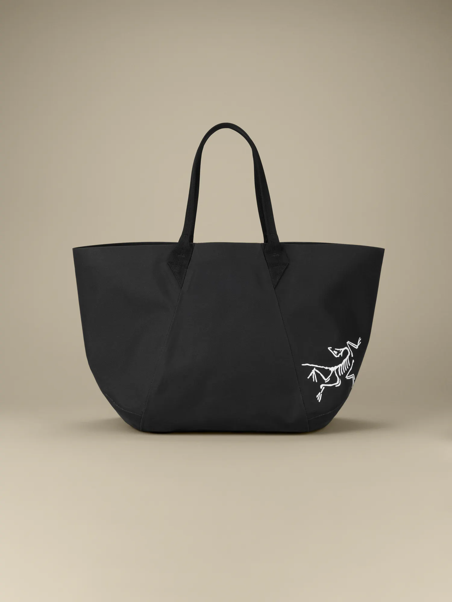 Carrier 45 Gear Tote | Arc'teryx United States