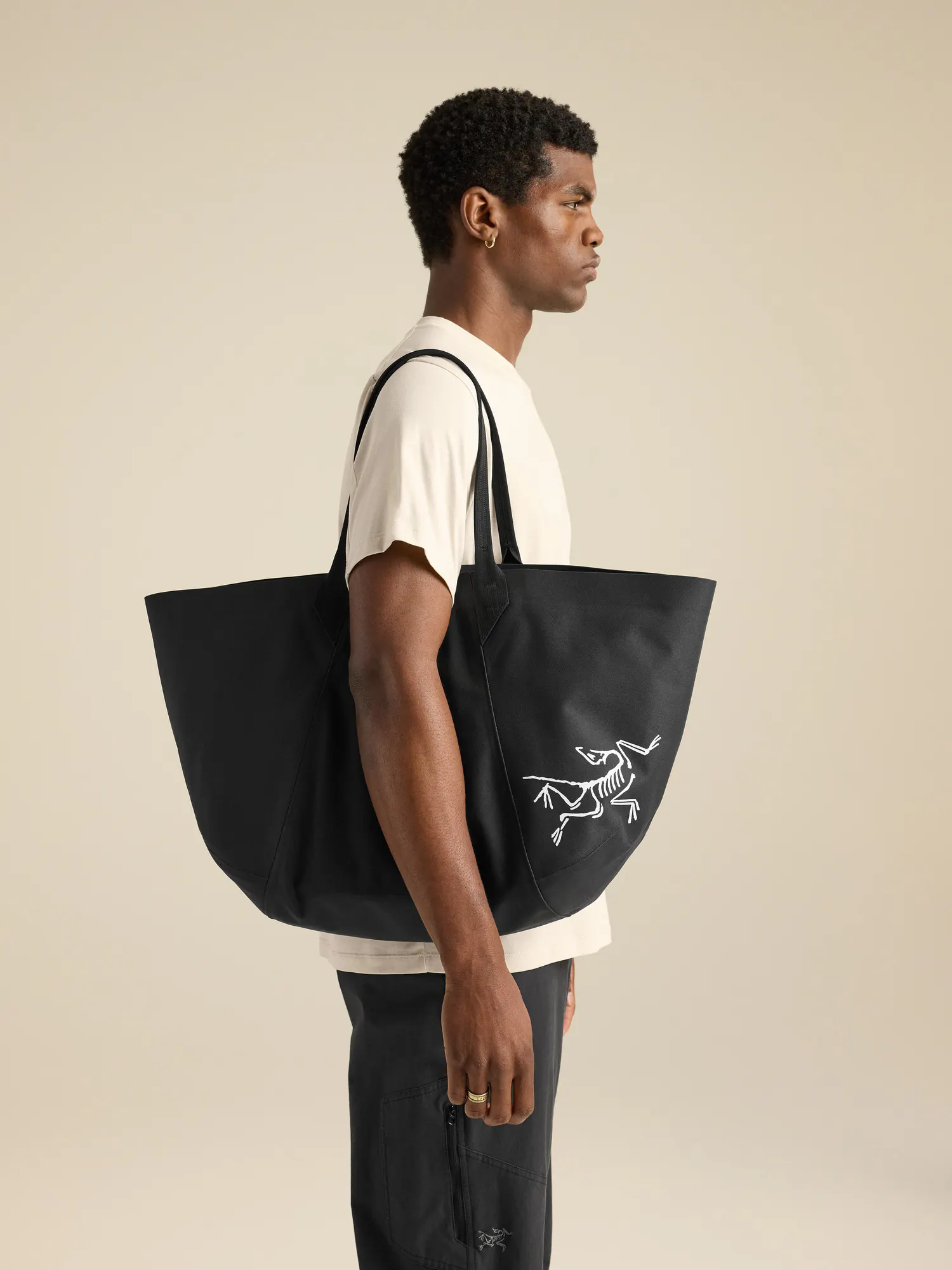 バッグ ARC'TERYX CARRIER 45 GEAR TOTE Carrier 45 Gear Tote | Arc'teryx United States