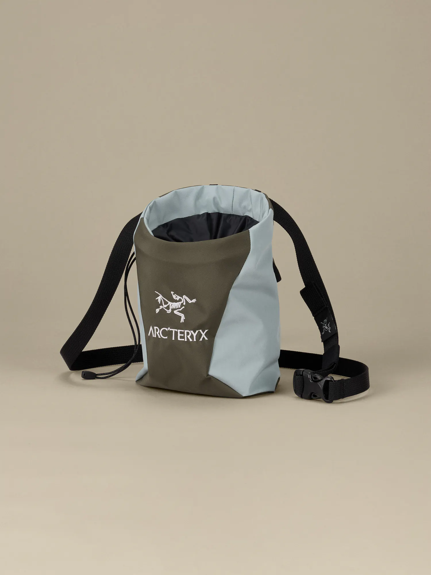 ReCUT™ Ion Lightweight Chalk Bag | Arc'teryx United States