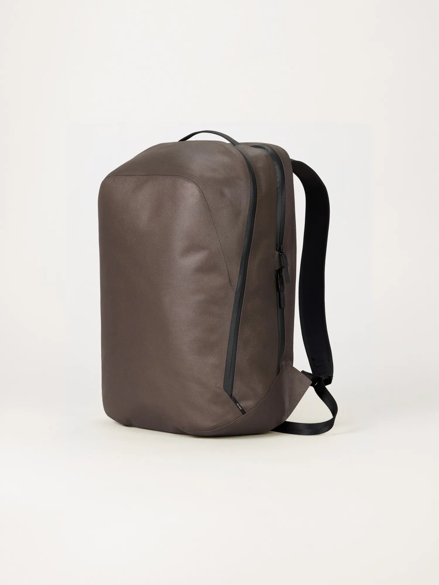 Anodic Backpack | Arc'teryx Canada
