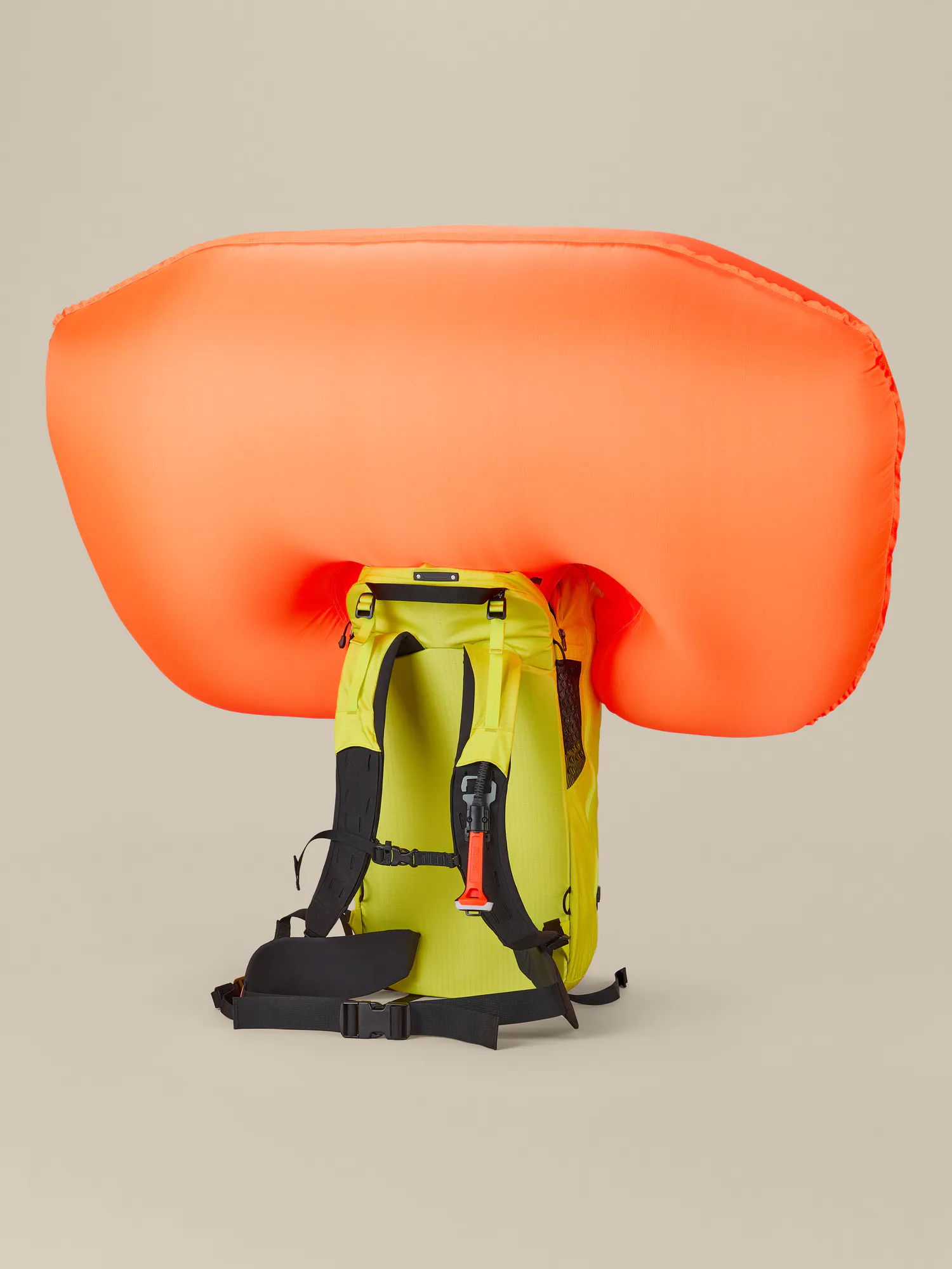 Micon LiTRIC™ 32 Avalanche Airbag | Arc'teryx United States