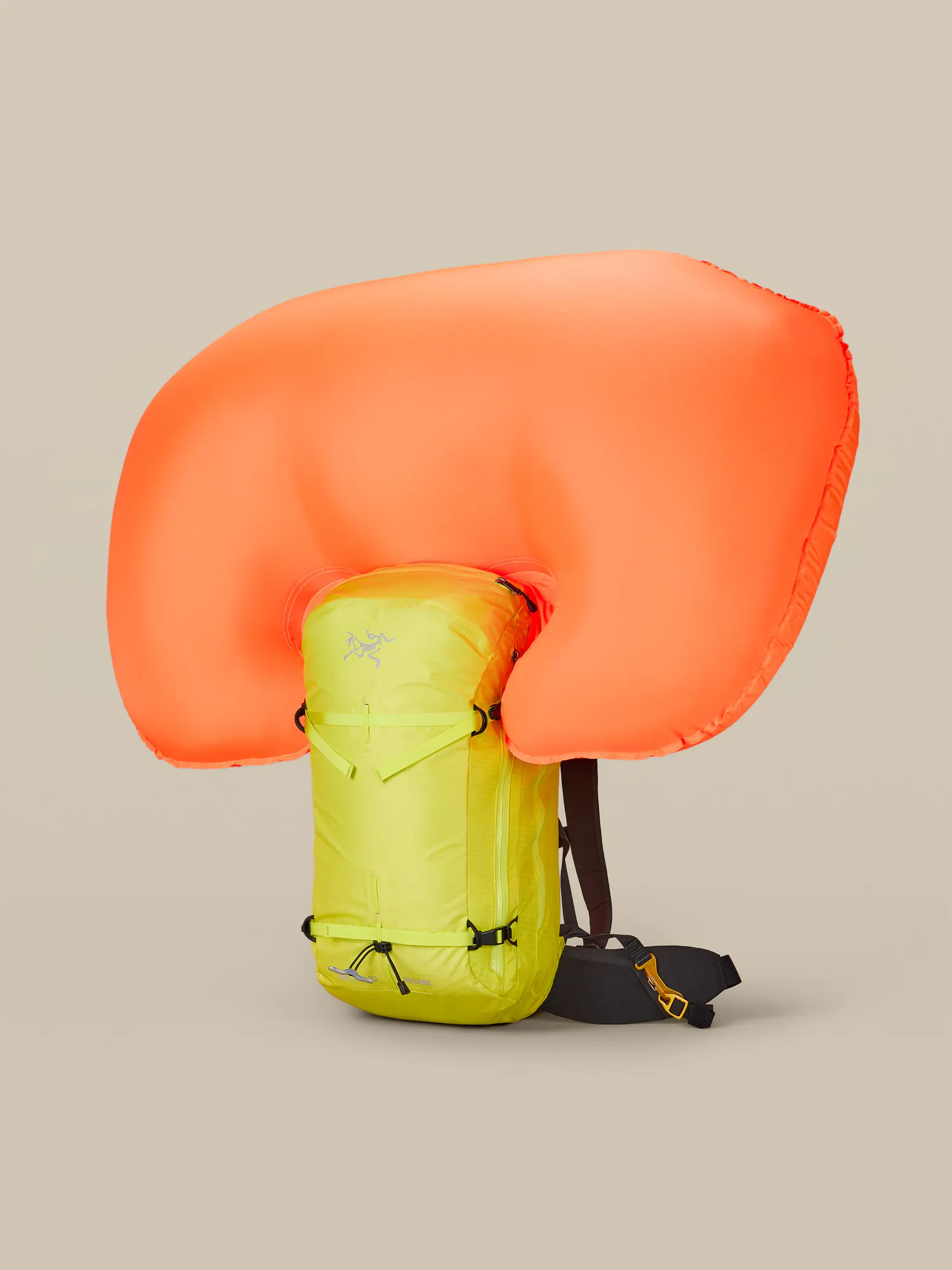 Micon LiTRIC™ 32 Avalanche Airbag | Arc'teryx Canada