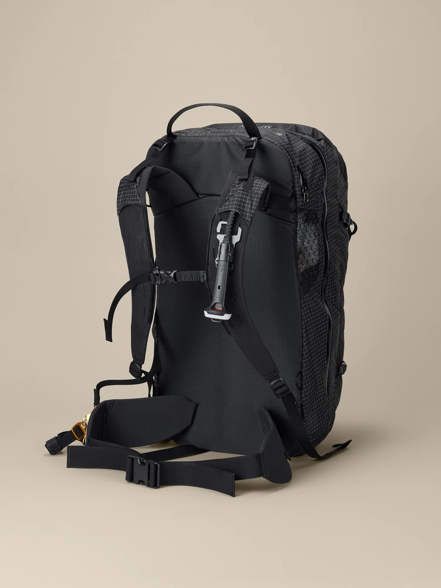 Micon LiTRIC™ 42 Avalanche Airbag | Arc'teryx Canada