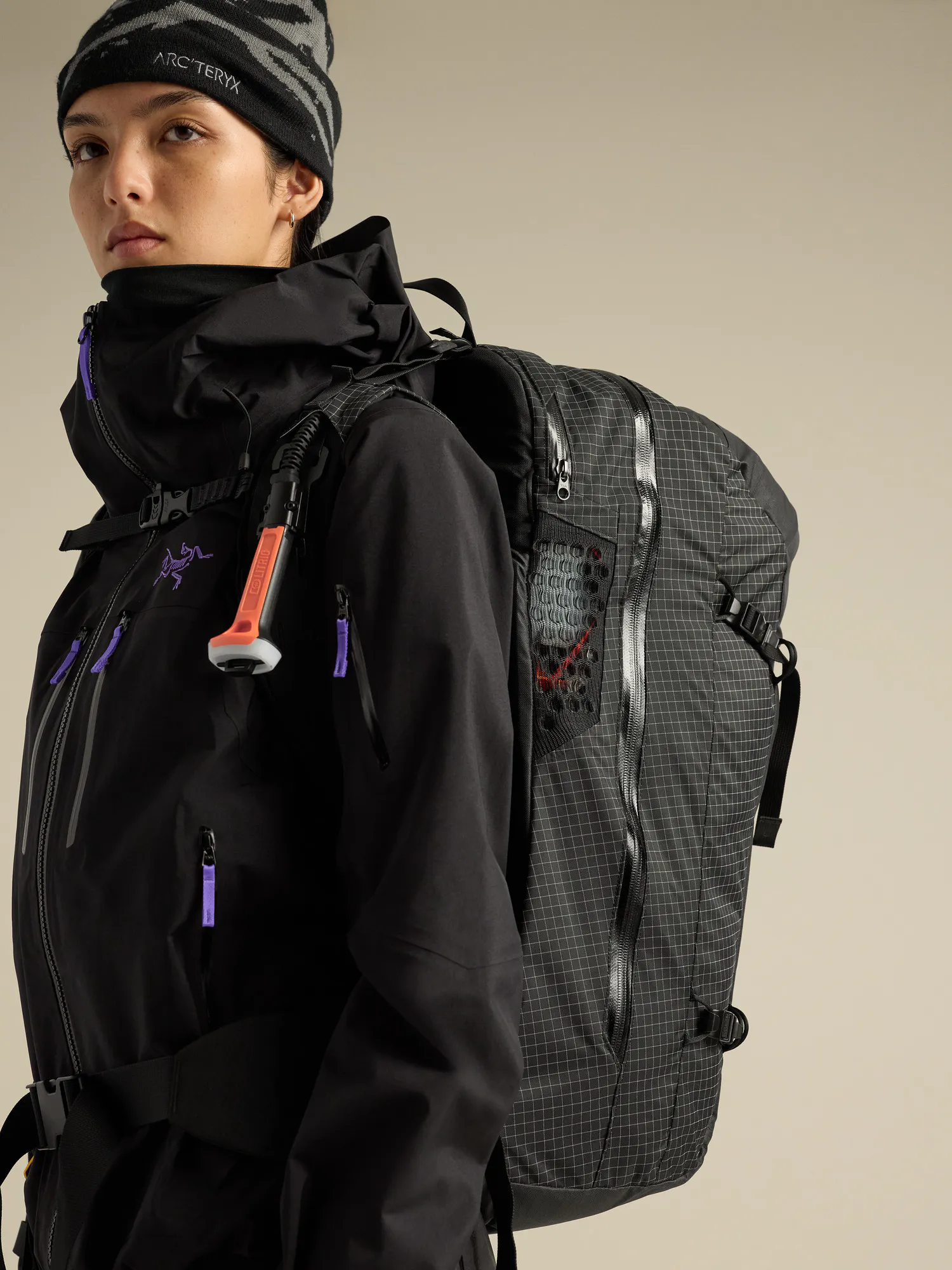 Micon LiTRIC™ 42 Avalanche Airbag | Arc'teryx United States