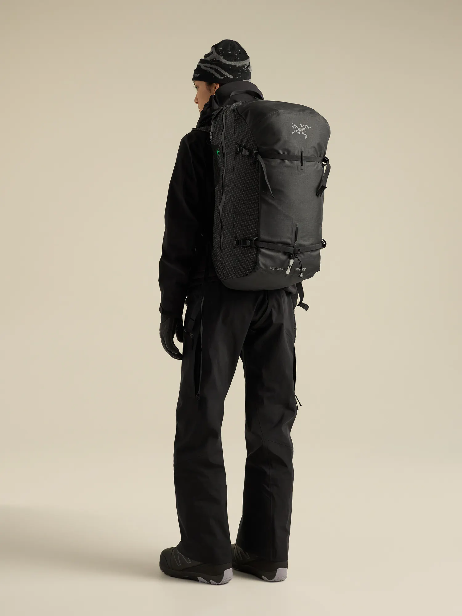Micon LiTRIC™ 42 Avalanche Airbag | Arc'teryx Canada