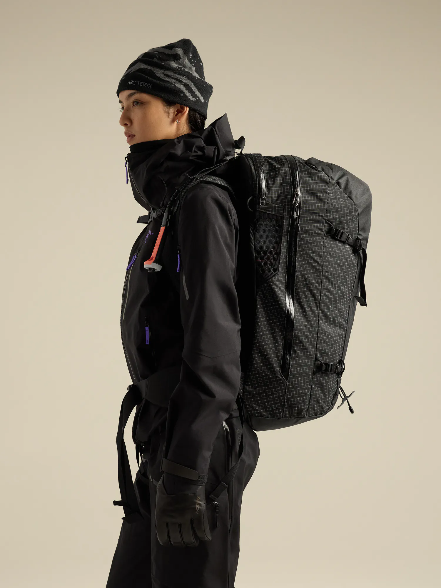 Micon LiTRIC™ 42 Avalanche Airbag | Arc'teryx Canada