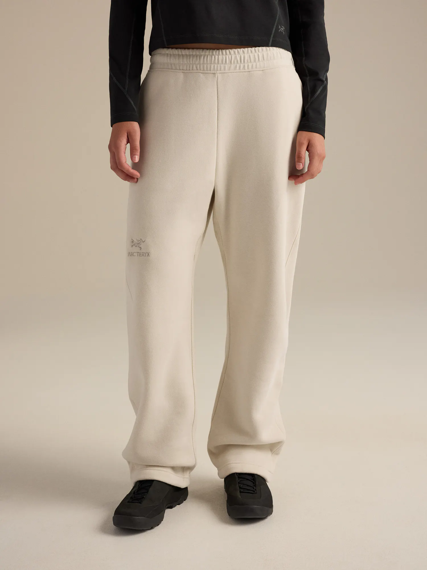 Emblem Fleece Jogger Women