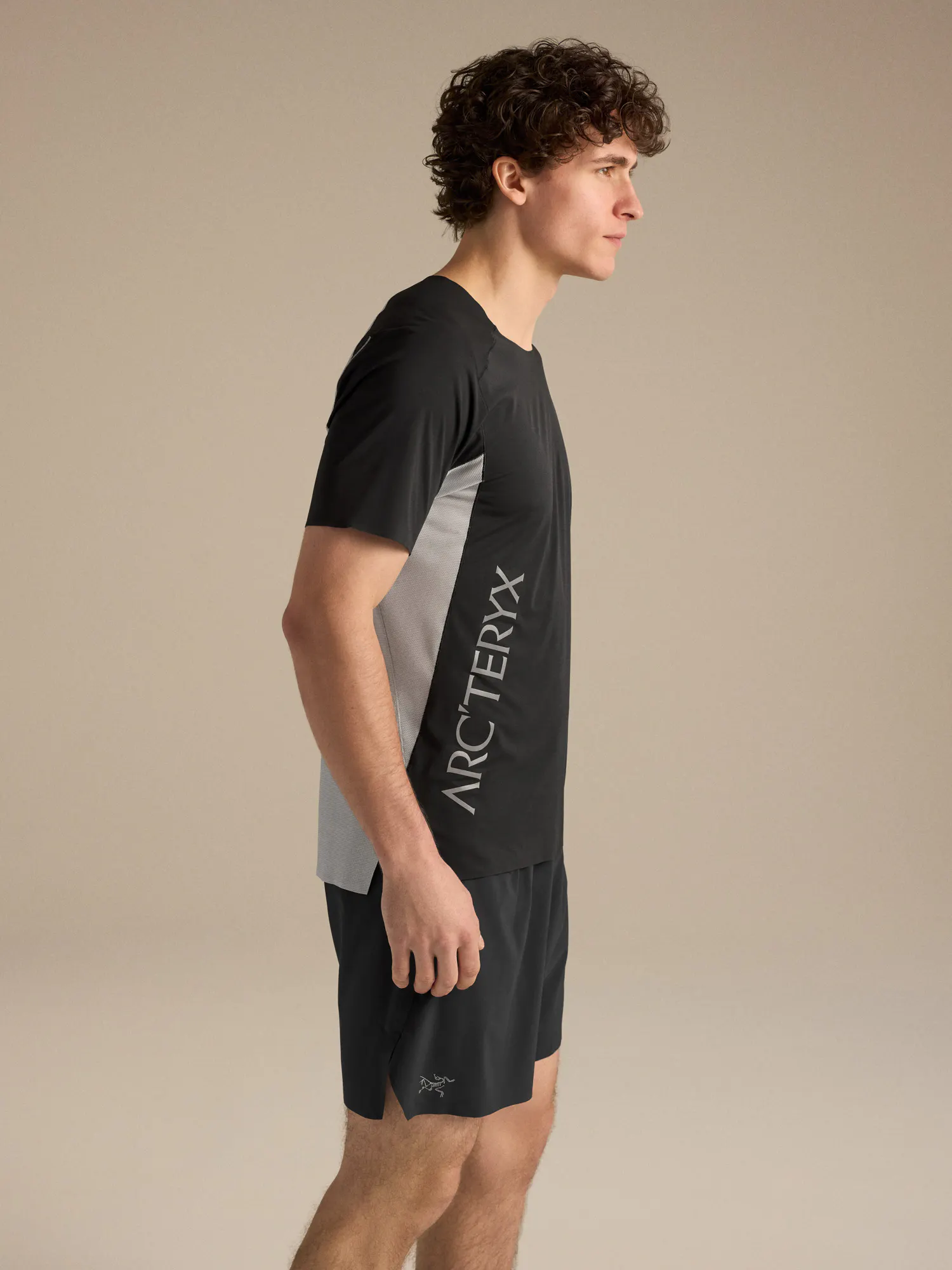 ARC'TERYX コーマック Downword SS メンズ Tシャツ XS Norvan Downword Logo Shirt SS Men's | Arc'teryx United States