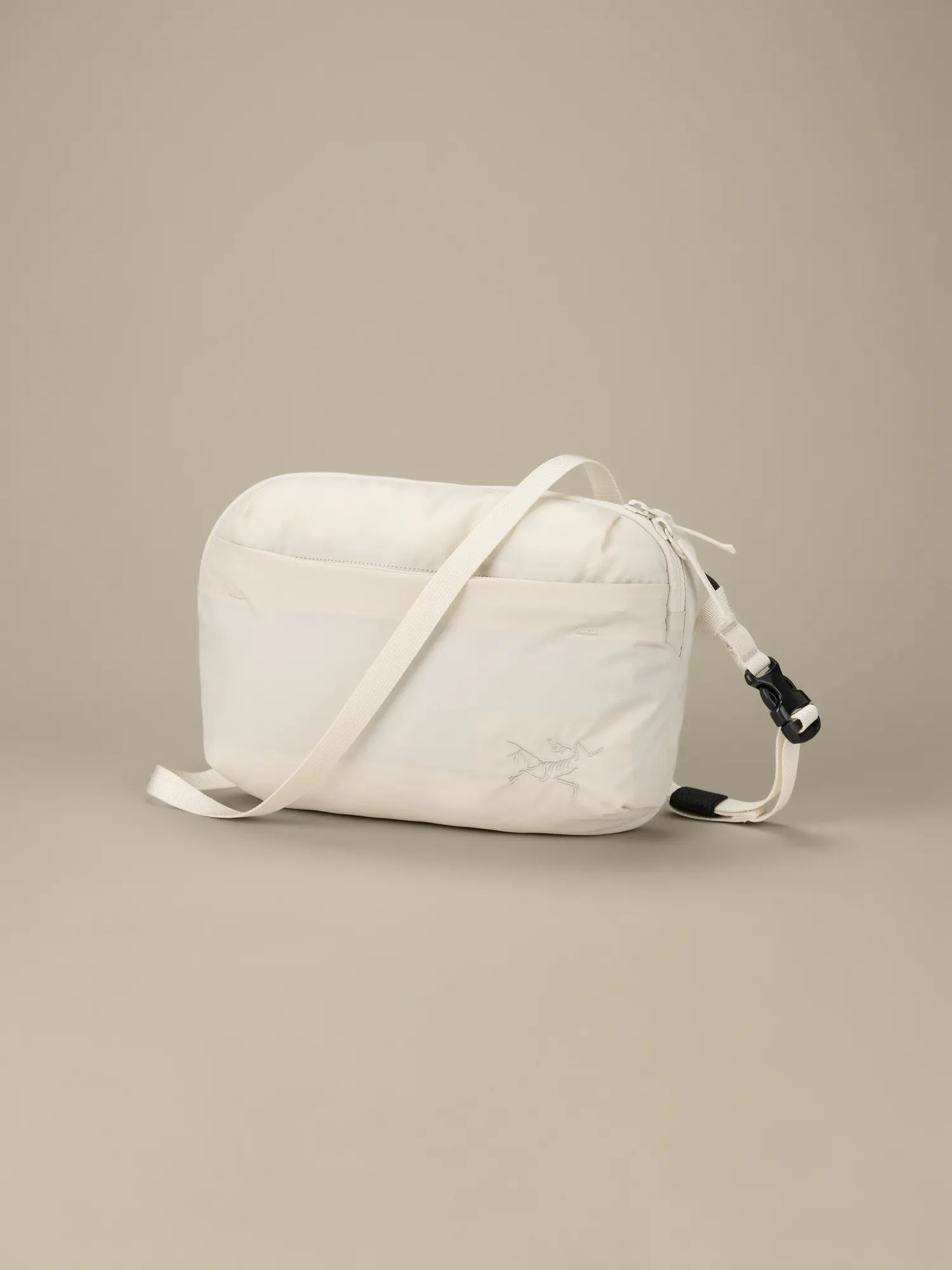 【よしの】ARC'TERYX Heliad Crossbody Heliad Crossbody Bag | Arc'teryx United States