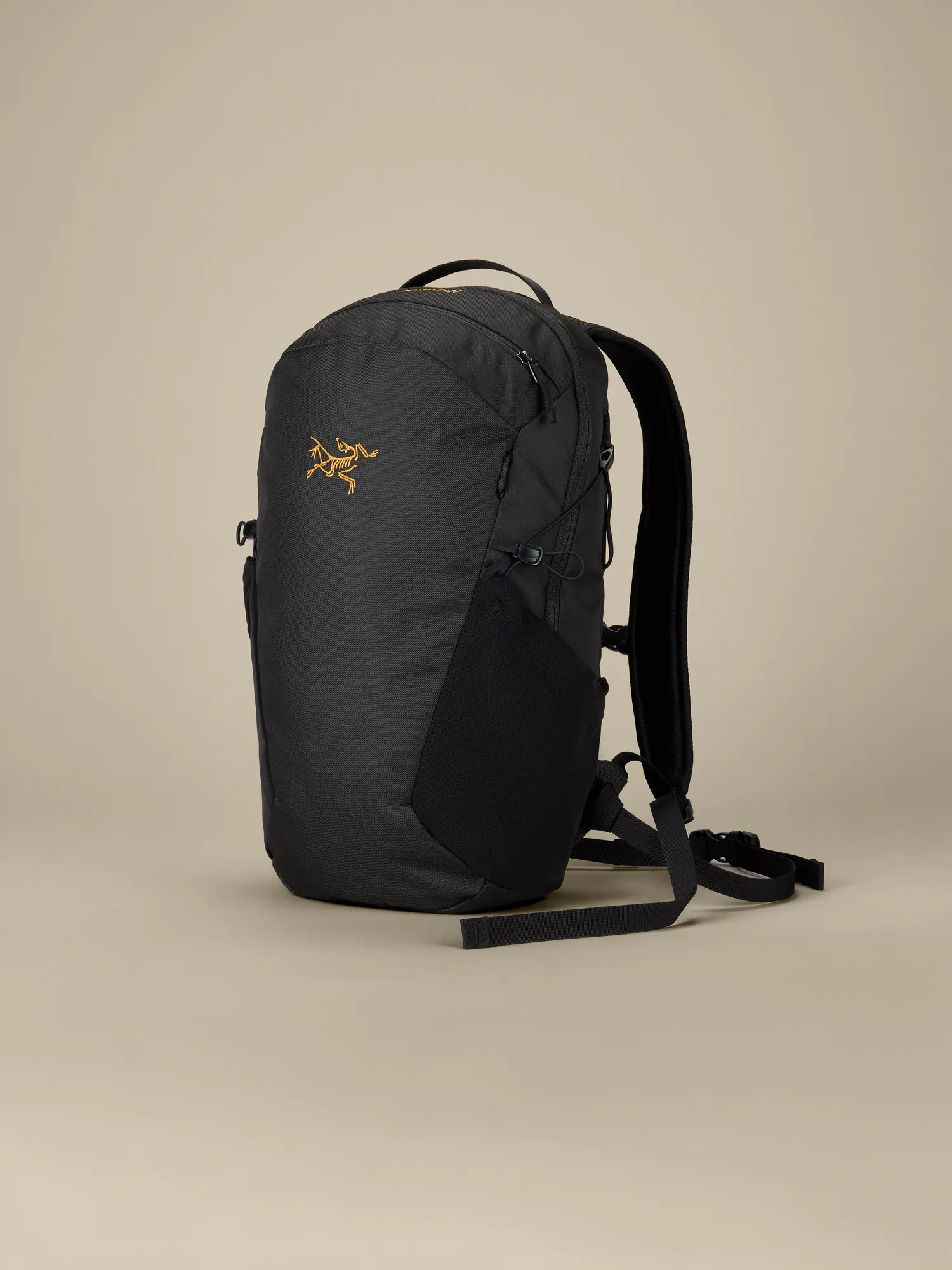 ⭐️新品タグ付ARC'TERYX Mantis 16 Backpack ブラック Mantis 16 Backpack | Arc'teryx Denmark