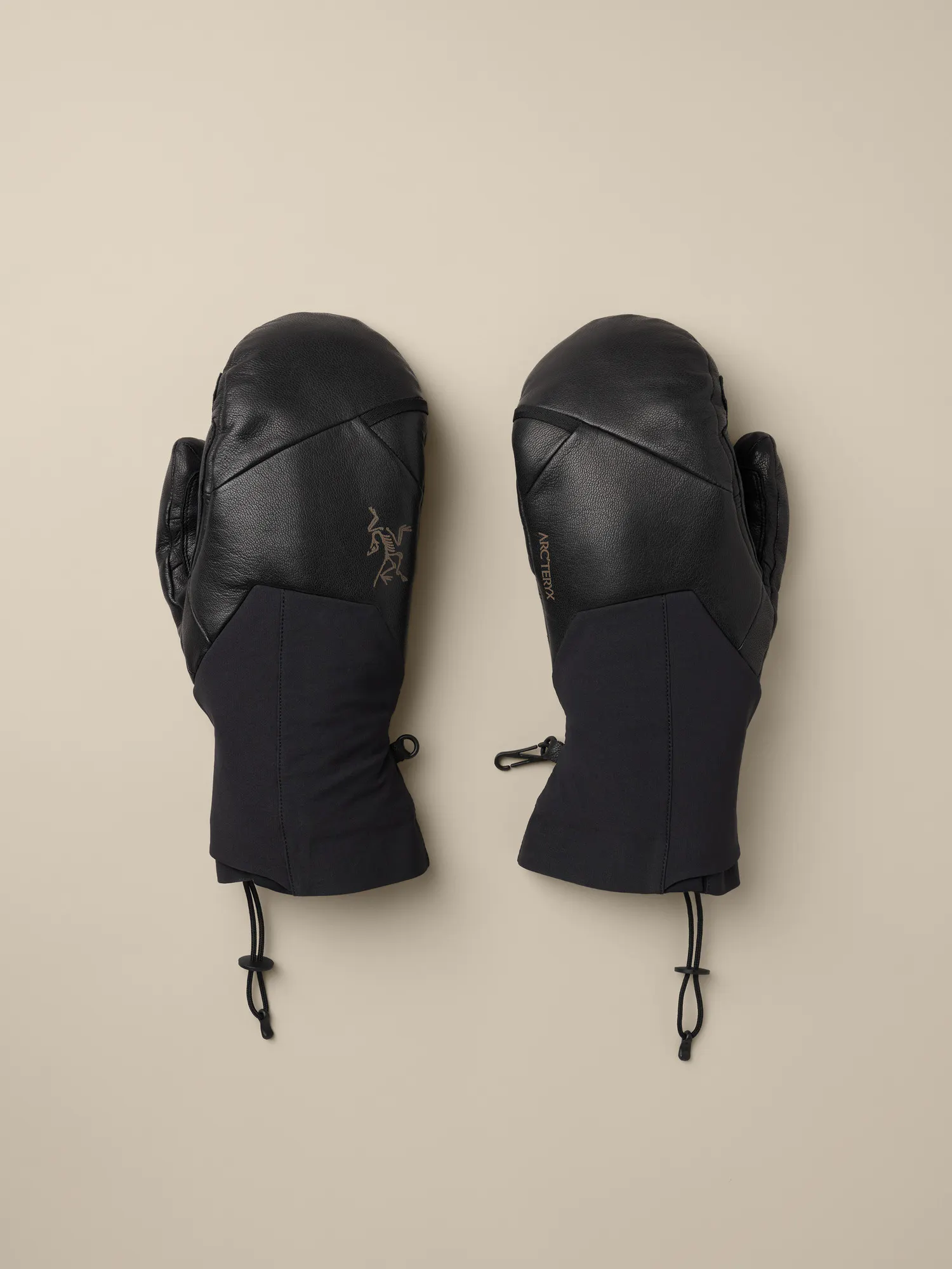 Sabre Mitten