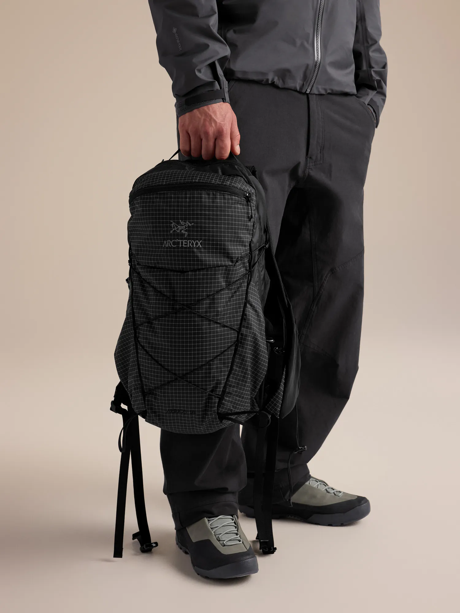 ARC'TERYX Aerios 18 エアリオス 18 Backpack 新品 Aerios 18 Backpack | Arc'teryx United States