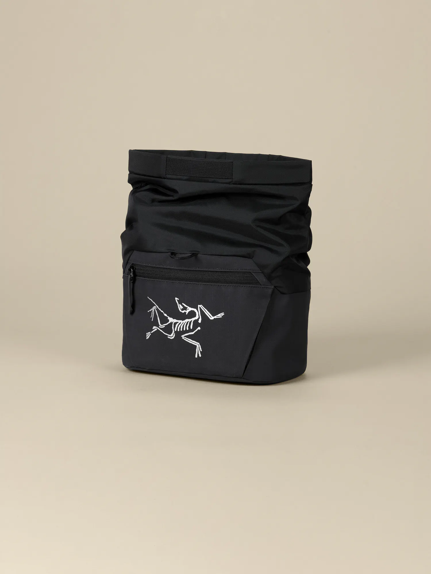 Ion Chalk Bucket | Arc'teryx United States